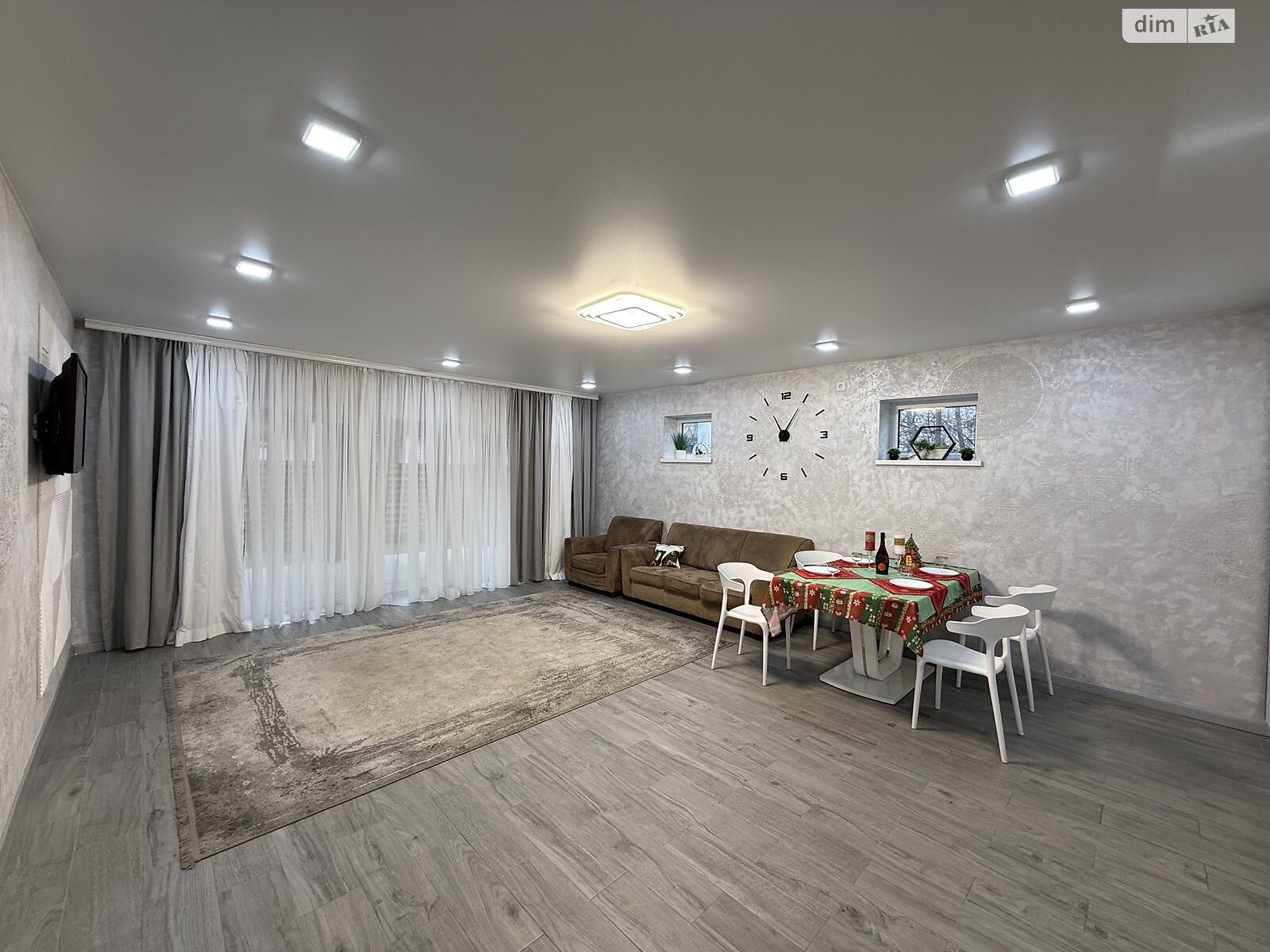 двухэтажный дом с балконом, 207.1 кв. м, шлакоблок. Продажа в Черкассах район Приднепровский фото 1