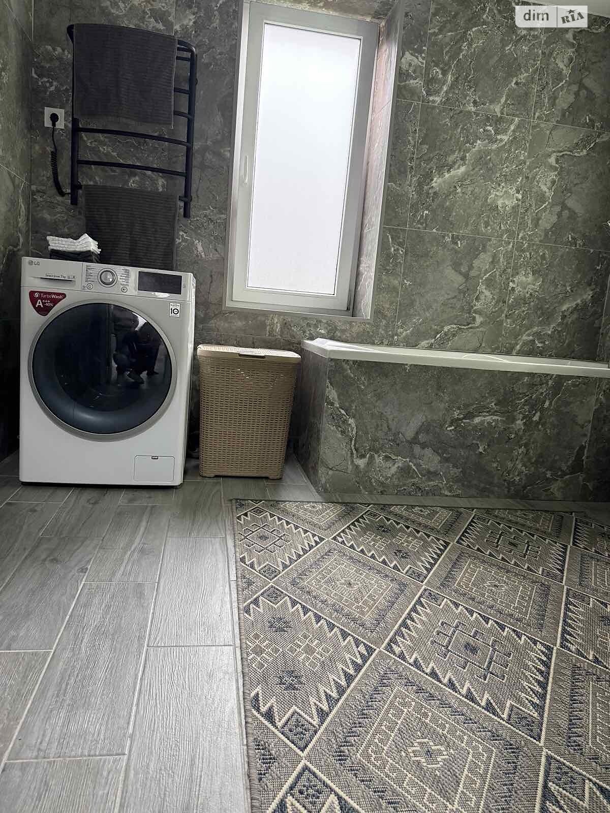 двухэтажный дом с балконом, 207.1 кв. м, шлакоблок. Продажа в Черкассах район Приднепровский фото 1