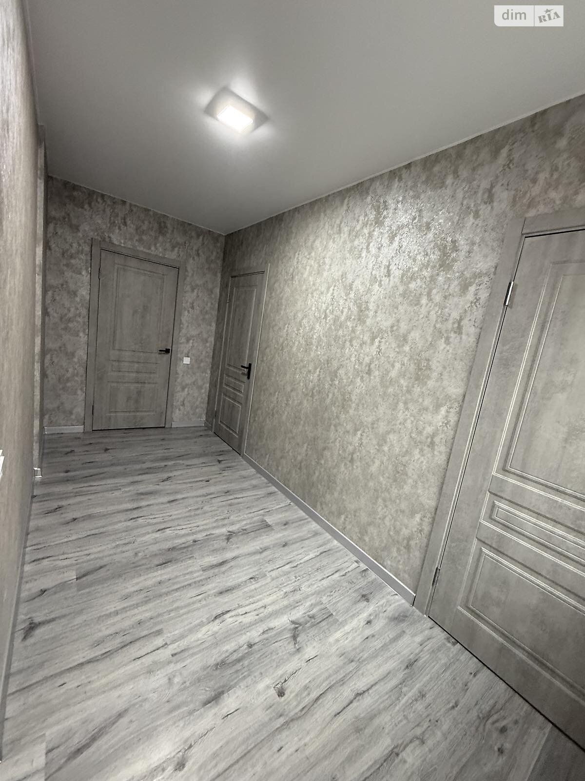 двухэтажный дом с балконом, 207.1 кв. м, шлакоблок. Продажа в Черкассах район Приднепровский фото 1