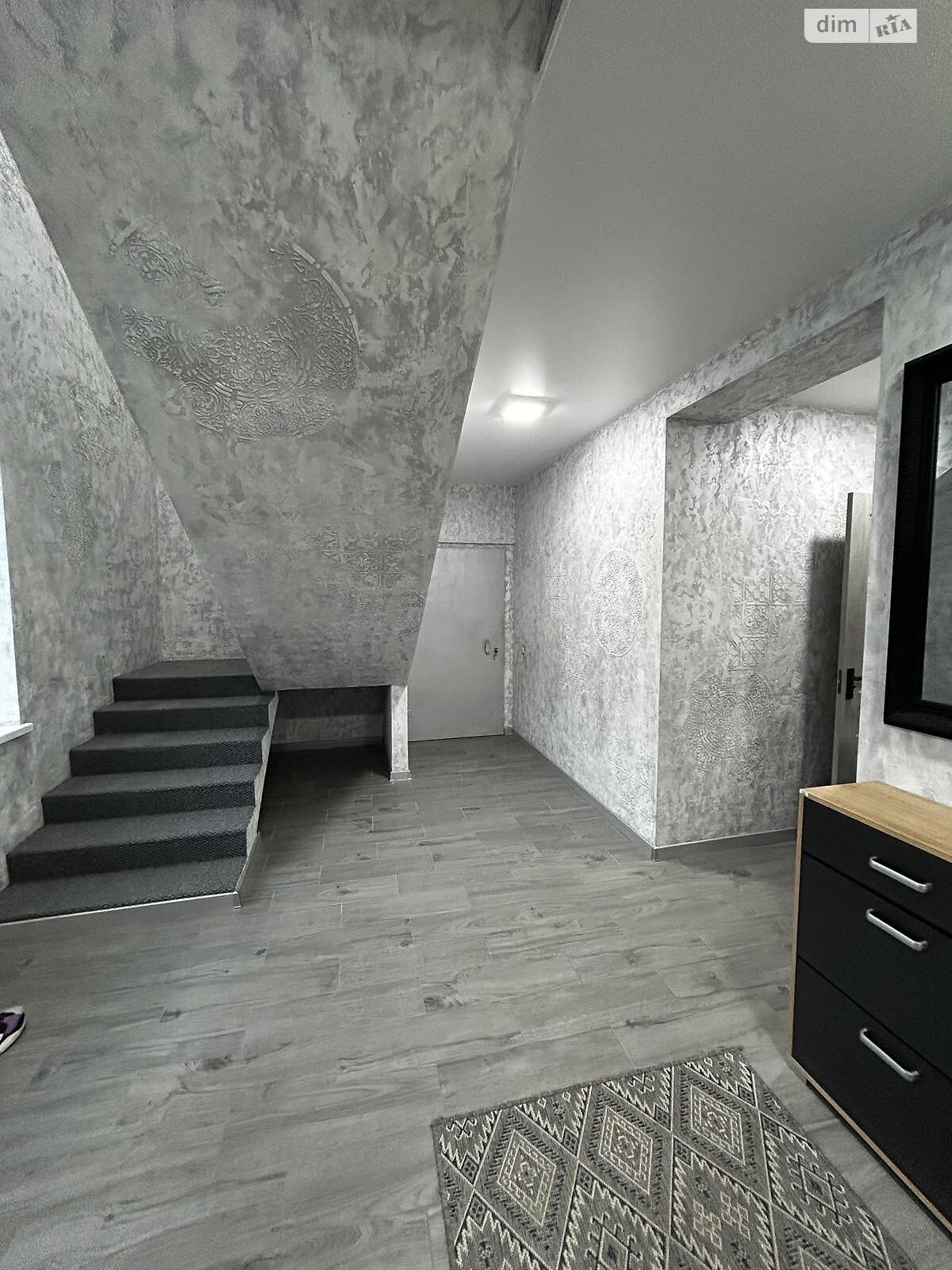 двухэтажный дом с балконом, 207.1 кв. м, шлакоблок. Продажа в Черкассах район Приднепровский фото 1