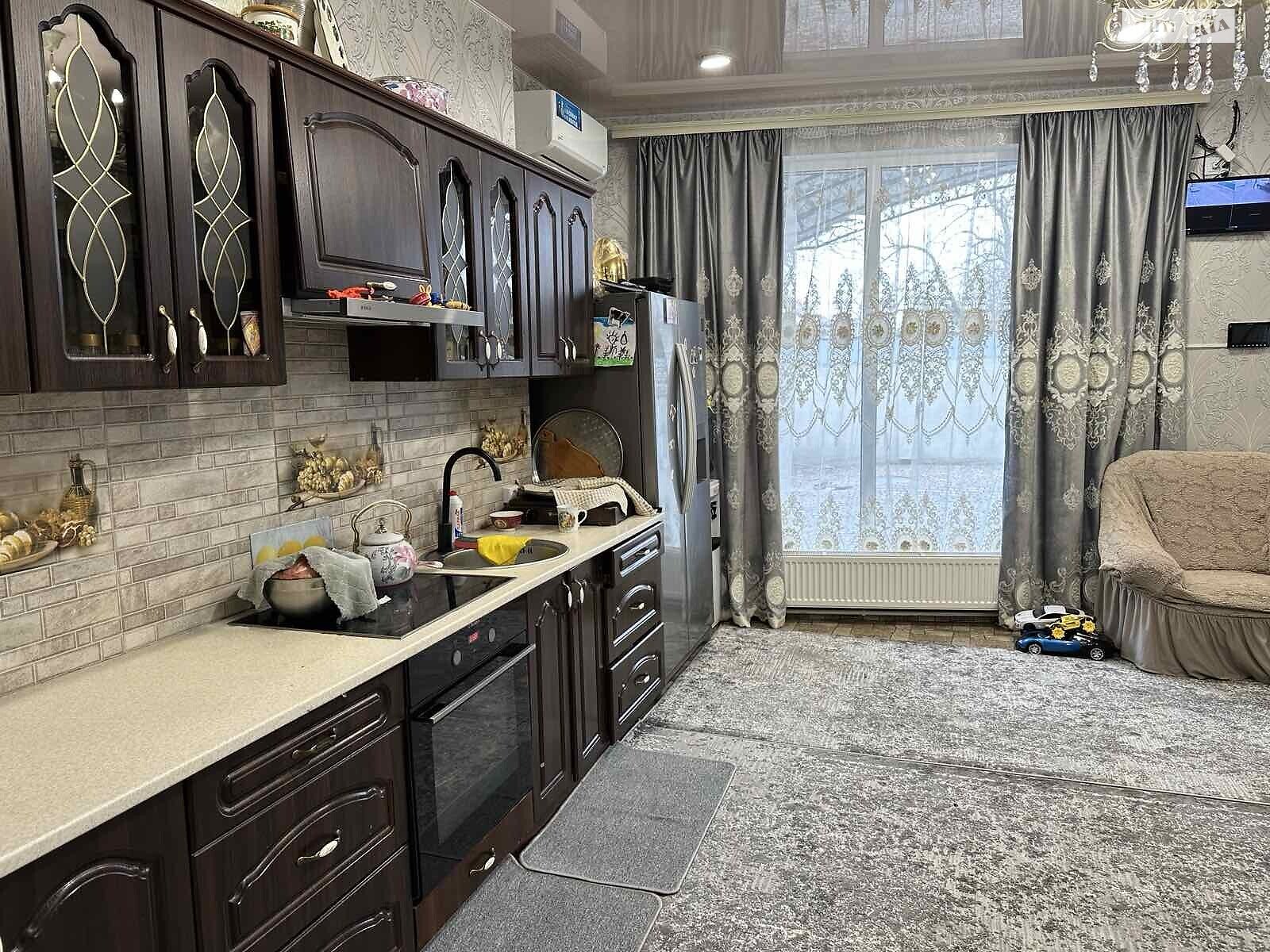 двоповерховий будинок, 180 кв. м, цегла. Продаж в Черкасах, район Придніпровський фото 1 двоповерховий будинок, 180 кв. м, цегла. Продаж в Черкасах, район Придніпровський фото 1