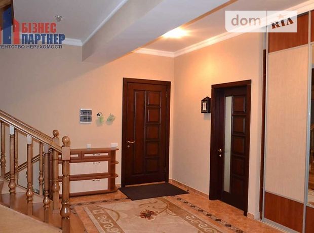 двухэтажный дом с камином, 290 кв. м, кирпич. Продажа в Черкассах район Пятихатки фото 1 двухэтажный дом с камином, 290 кв. м, кирпич. Продажа в Черкассах район Пятихатки фото 1