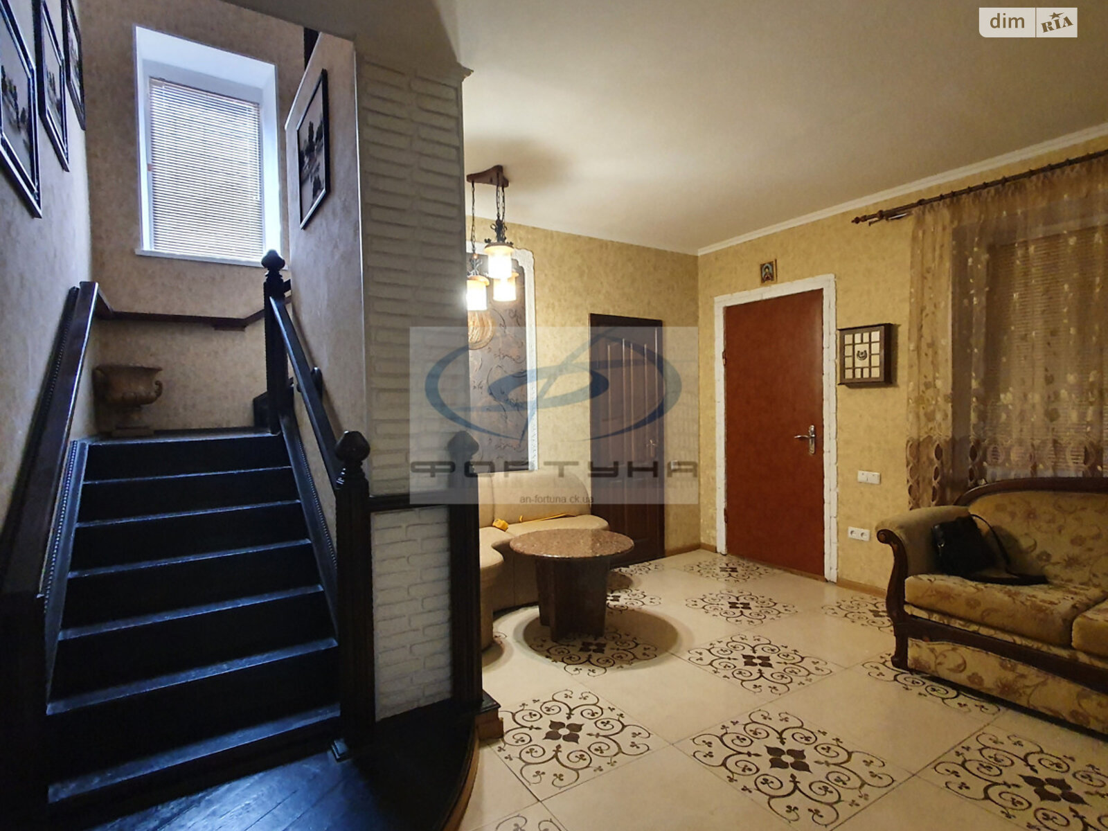 двоповерховий будинок з верандою, 250 кв. м, цегла. Продаж в Черкасах, район Соснівський фото 1 двоповерховий будинок з верандою, 250 кв. м, цегла. Продаж в Черкасах, район Соснівський фото 1