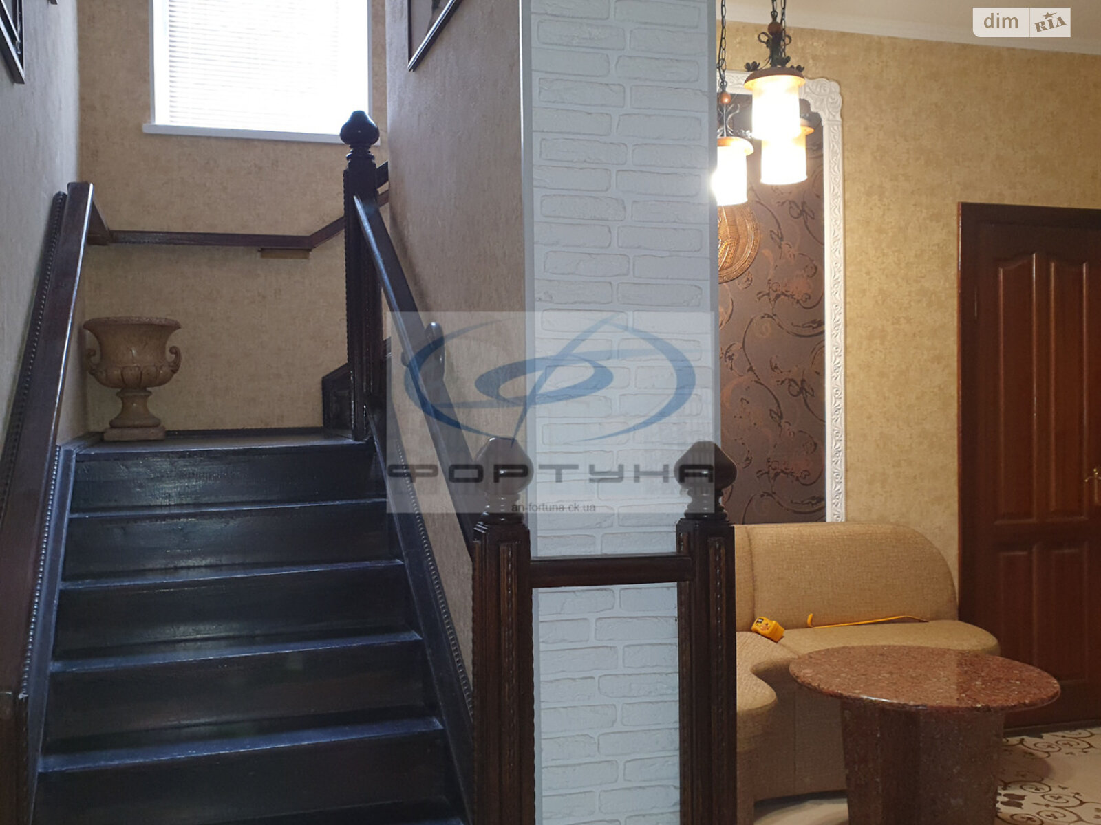 двоповерховий будинок з верандою, 250 кв. м, цегла. Продаж в Черкасах, район Соснівський фото 1 двоповерховий будинок з верандою, 250 кв. м, цегла. Продаж в Черкасах, район Соснівський фото 1