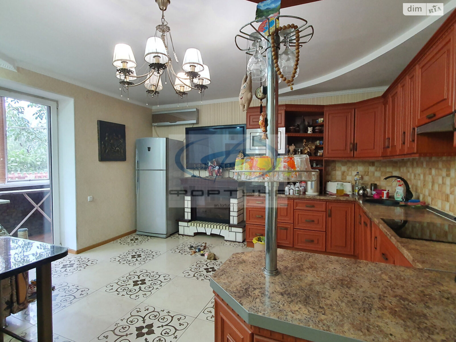 двоповерховий будинок з верандою, 250 кв. м, цегла. Продаж в Черкасах, район Соснівський фото 1 двоповерховий будинок з верандою, 250 кв. м, цегла. Продаж в Черкасах, район Соснівський фото 1