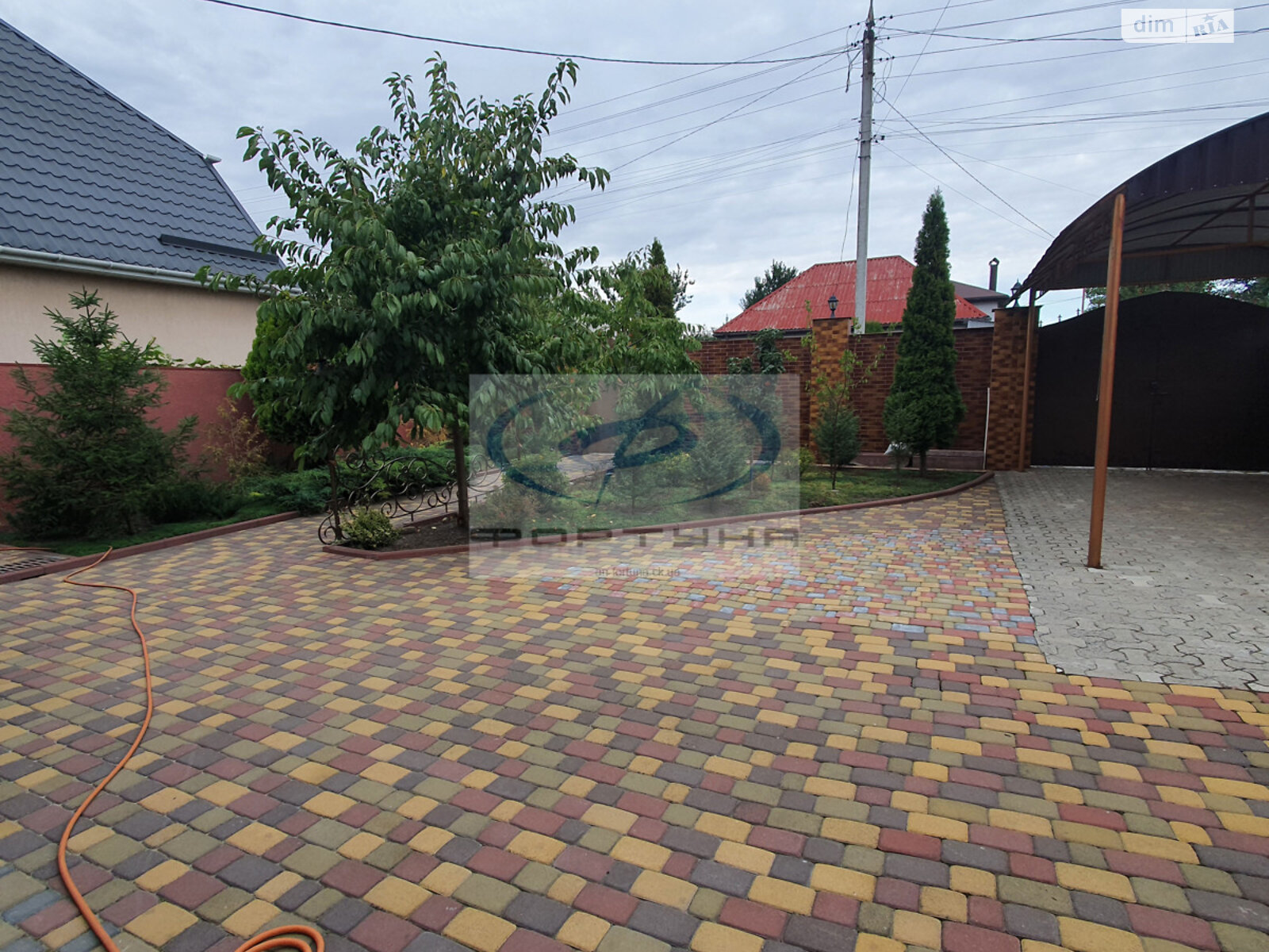 двоповерховий будинок з верандою, 250 кв. м, цегла. Продаж в Черкасах, район Соснівський фото 1 двоповерховий будинок з верандою, 250 кв. м, цегла. Продаж в Черкасах, район Соснівський фото 1