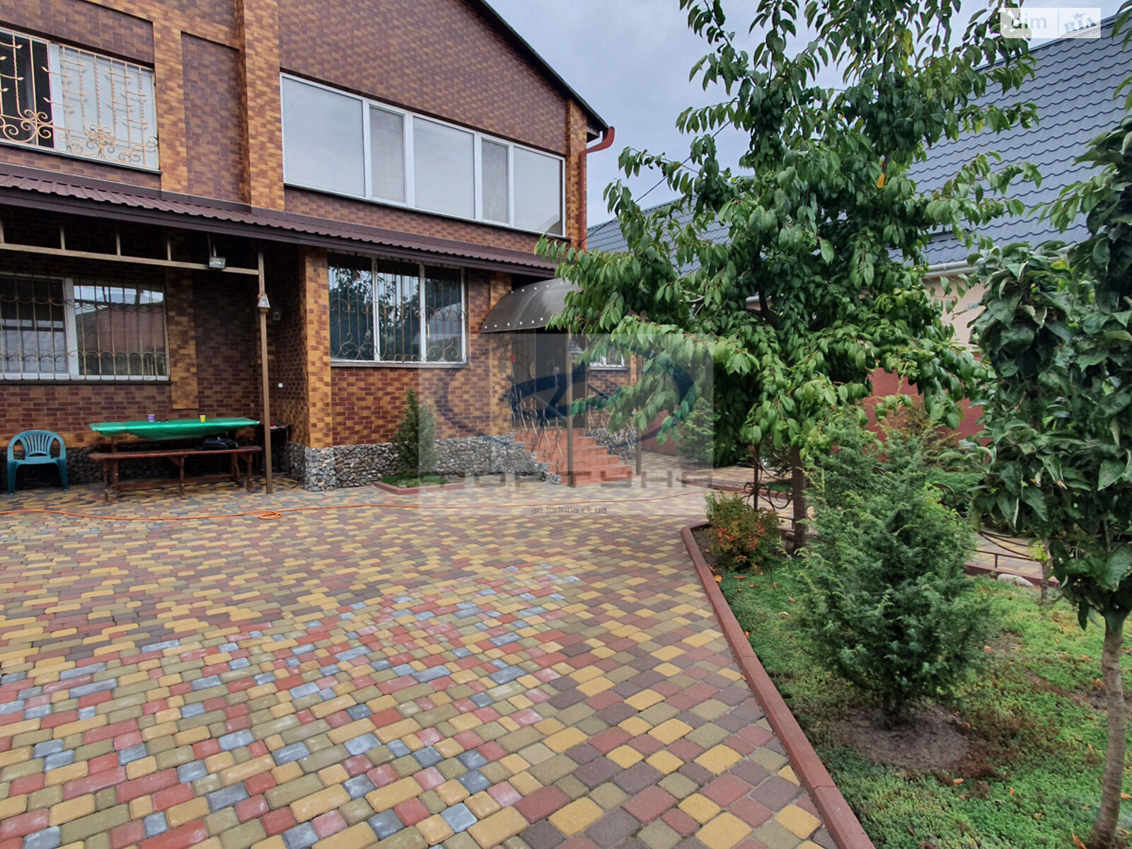 двоповерховий будинок з верандою, 250 кв. м, цегла. Продаж в Черкасах, район Соснівський фото 1 двоповерховий будинок з верандою, 250 кв. м, цегла. Продаж в Черкасах, район Соснівський фото 1