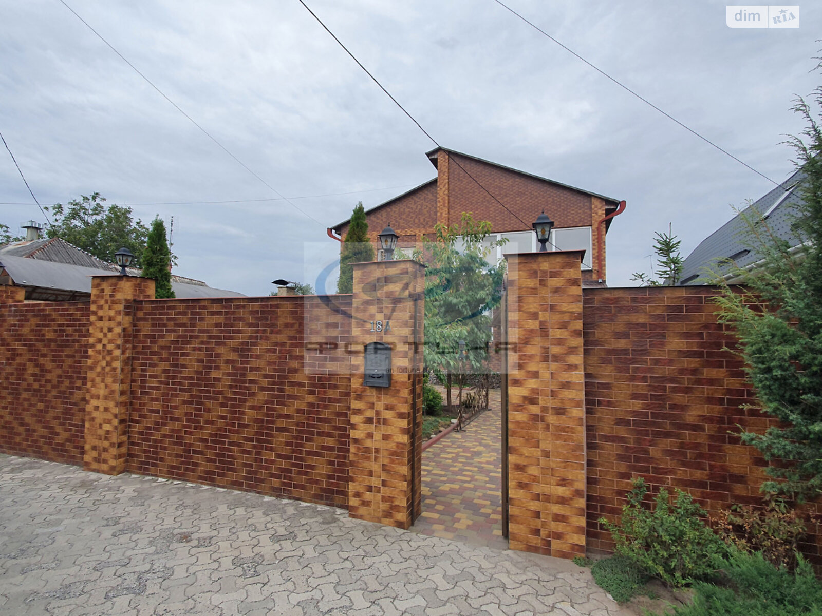 двоповерховий будинок з верандою, 250 кв. м, цегла. Продаж в Черкасах, район Соснівський фото 1 двоповерховий будинок з верандою, 250 кв. м, цегла. Продаж в Черкасах, район Соснівський фото 1