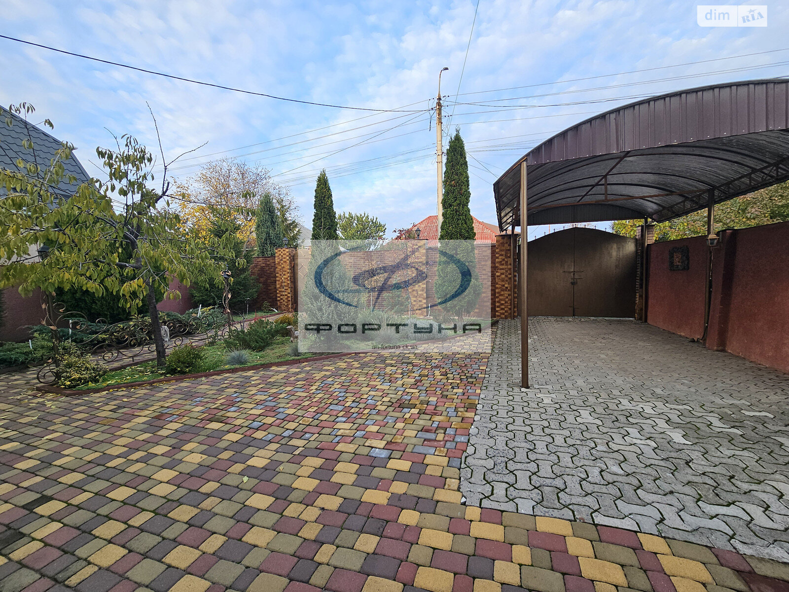 двоповерховий будинок з верандою, 250 кв. м, цегла. Продаж в Черкасах, район Соснівський фото 1 двоповерховий будинок з верандою, 250 кв. м, цегла. Продаж в Черкасах, район Соснівський фото 1