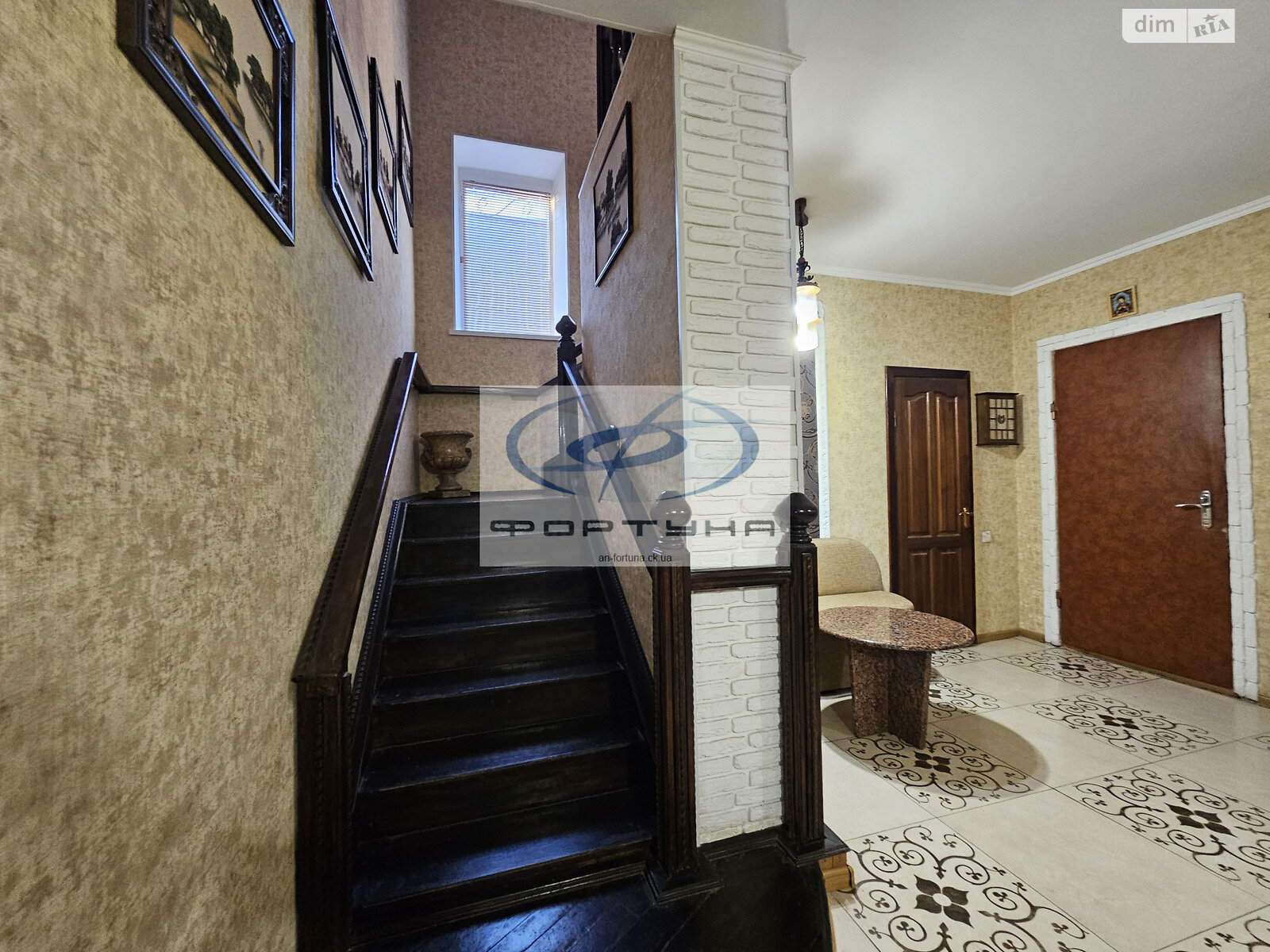 двоповерховий будинок з верандою, 250 кв. м, цегла. Продаж в Черкасах, район Соснівський фото 1 двоповерховий будинок з верандою, 250 кв. м, цегла. Продаж в Черкасах, район Соснівський фото 1