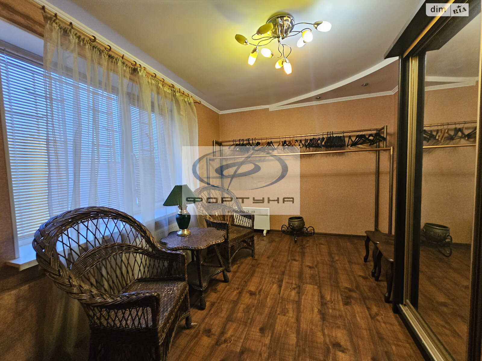 двоповерховий будинок з верандою, 250 кв. м, цегла. Продаж в Черкасах, район Соснівський фото 1 двоповерховий будинок з верандою, 250 кв. м, цегла. Продаж в Черкасах, район Соснівський фото 1