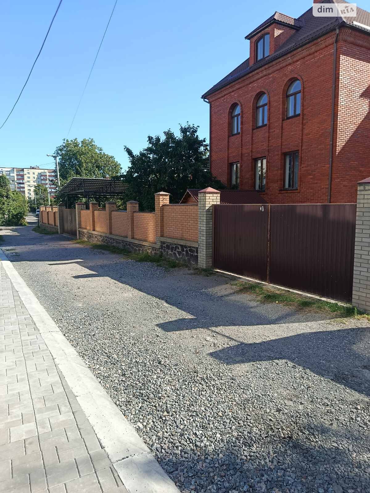 триповерховий будинок, 585 кв. м, цегла. Продаж в Черкасах, район Центр фото 1