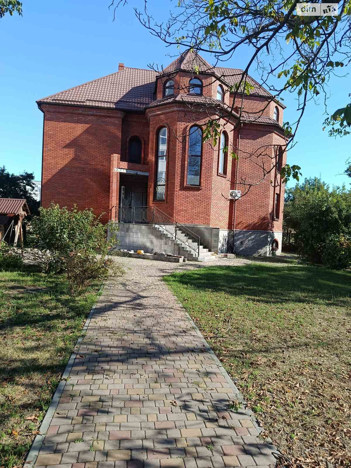 триповерховий будинок, 585 кв. м, цегла. Продаж в Черкасах, район Центр фото 1