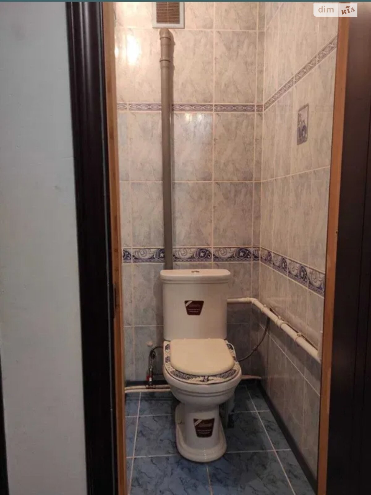 двухэтажный дом с балконом, 57 кв. м, кирпич. Продажа в Черкассах район Центр фото 1 двухэтажный дом с балконом, 57 кв. м, кирпич. Продажа в Черкассах район Центр фото 1