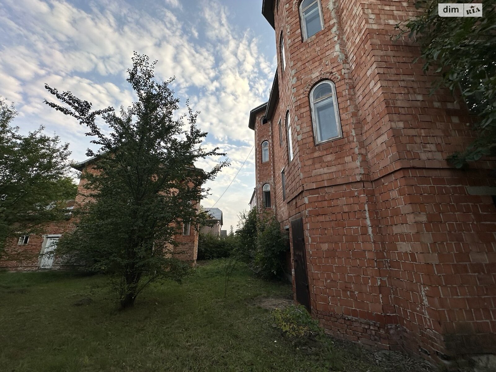 триповерховий будинок, 430 кв. м, цегла. Продаж у Чернієві фото 1 триповерховий будинок, 430 кв. м, цегла. Продаж у Чернієві фото 1