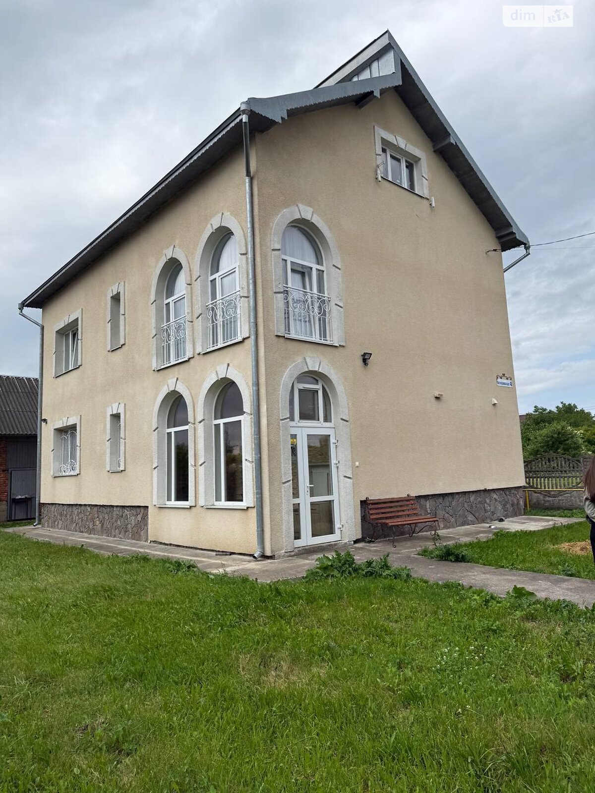 двоповерховий будинок з верандою, 148 кв. м, кирпич. Продаж у Чернієві фото 1
