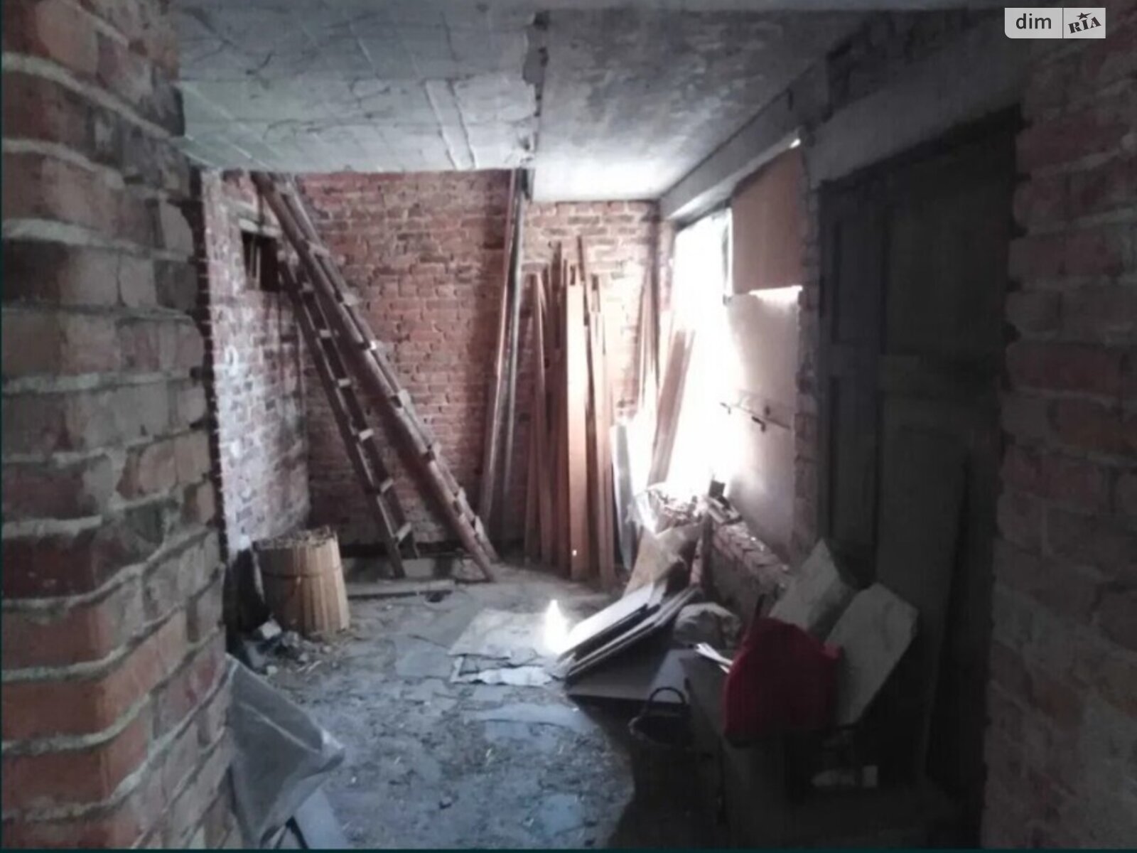 двухэтажный дом с балконом, 171.6 кв. м, кирпич. Продажа в Чернигове район Астра фото 1 двухэтажный дом с балконом, 171.6 кв. м, кирпич. Продажа в Чернигове район Астра фото 1