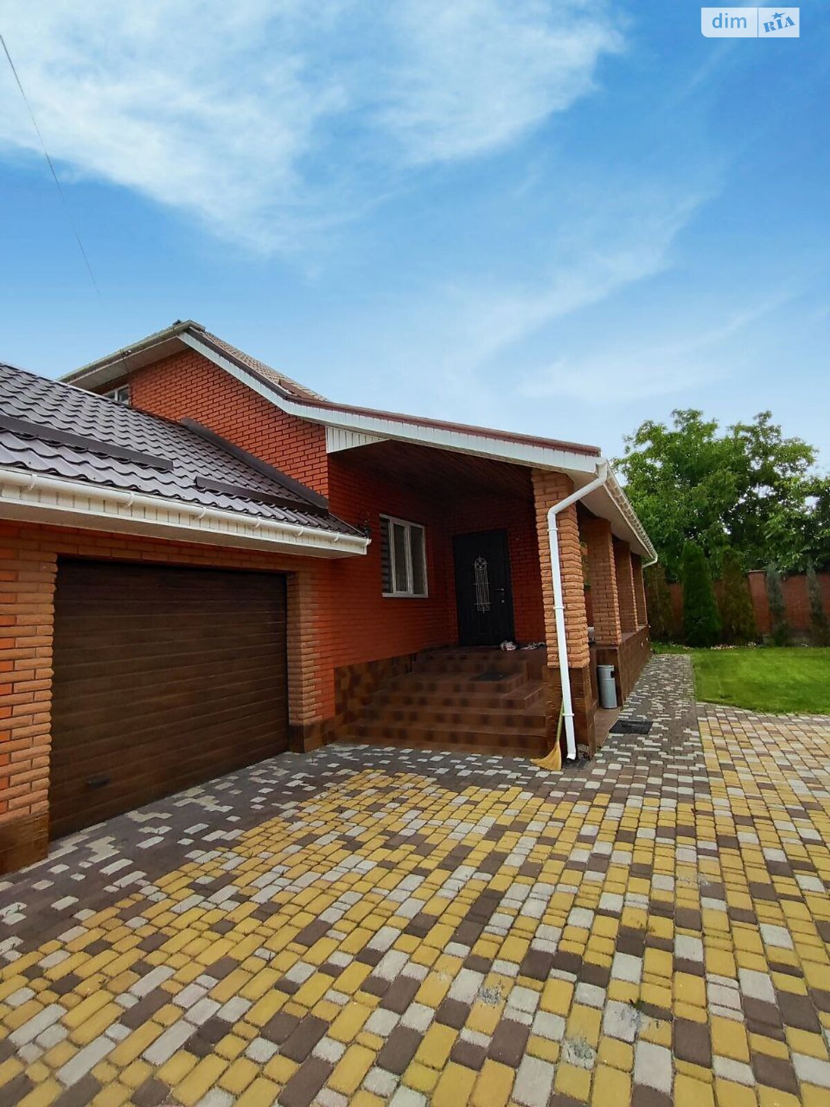 двухэтажный дом с гаражом, 154.8 кв. м, кирпич. Продажа в Чернигове район Бобровица фото 1 двухэтажный дом с гаражом, 154.8 кв. м, кирпич. Продажа в Чернигове район Бобровица фото 1