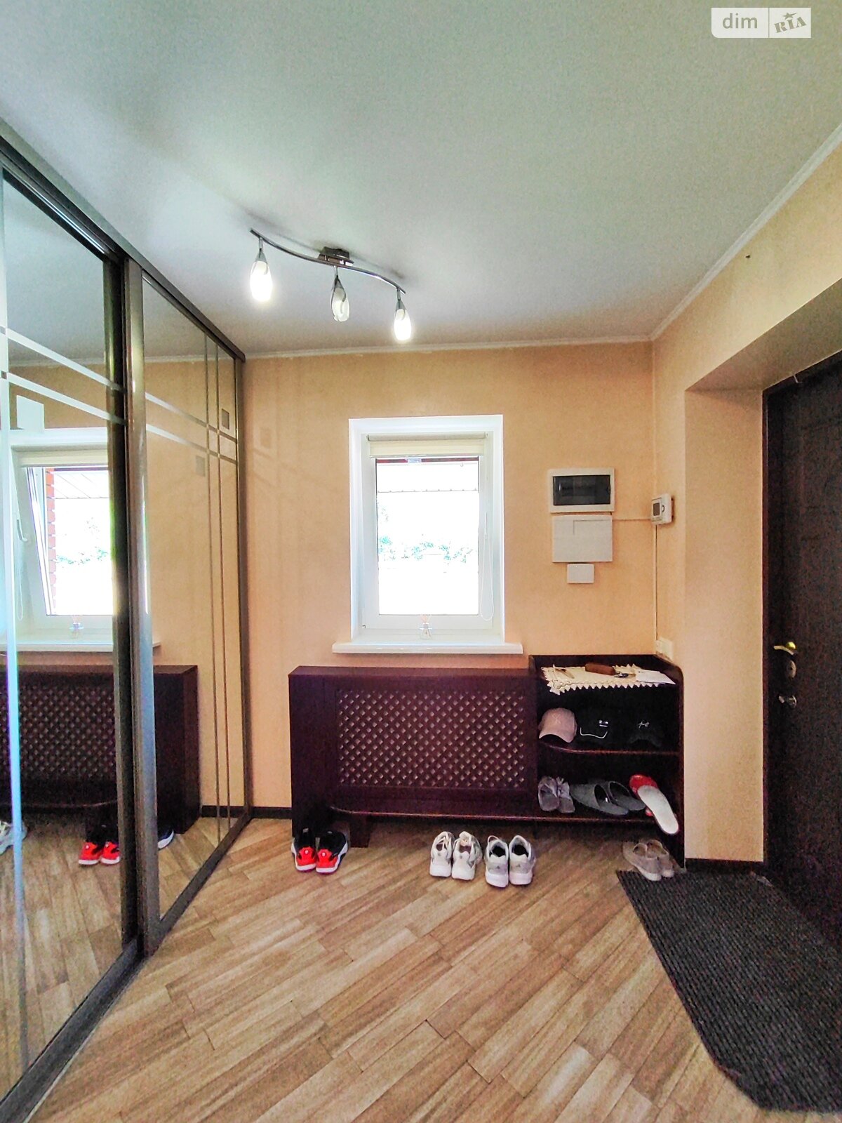 двухэтажный дом с гаражом, 154.8 кв. м, кирпич. Продажа в Чернигове район Бобровица фото 1 двухэтажный дом с гаражом, 154.8 кв. м, кирпич. Продажа в Чернигове район Бобровица фото 1