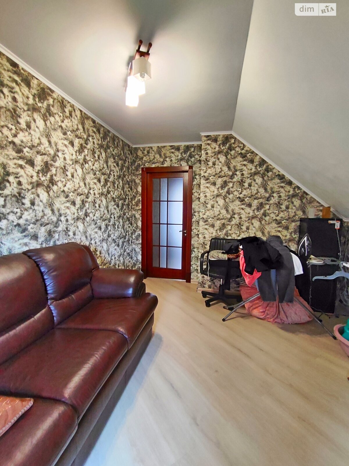 двухэтажный дом с гаражом, 154.8 кв. м, кирпич. Продажа в Чернигове район Бобровица фото 1 двухэтажный дом с гаражом, 154.8 кв. м, кирпич. Продажа в Чернигове район Бобровица фото 1