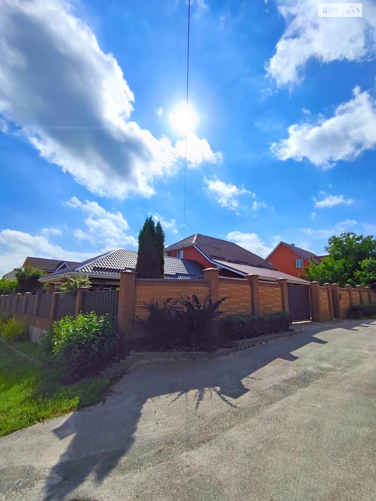 двухэтажный дом с гаражом, 154.8 кв. м, кирпич. Продажа в Чернигове район Бобровица фото 1 двухэтажный дом с гаражом, 154.8 кв. м, кирпич. Продажа в Чернигове район Бобровица фото 1