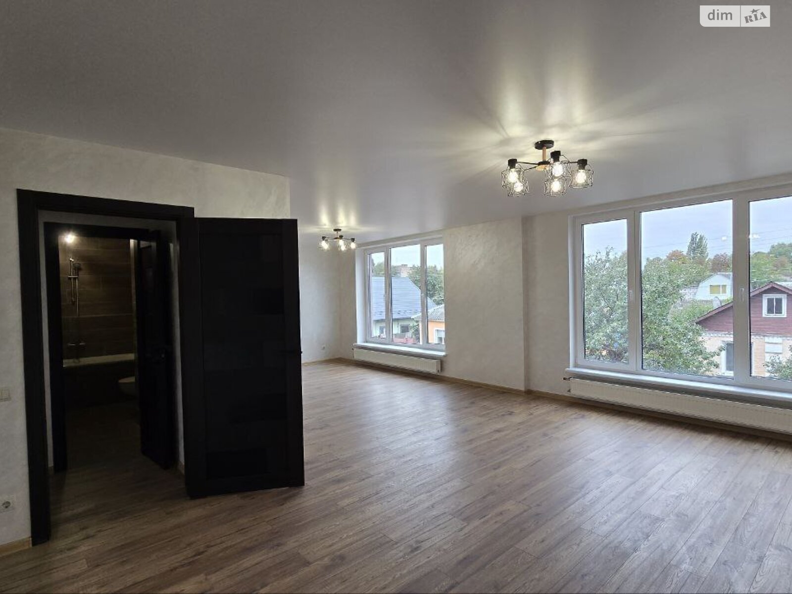 двухэтажный дом с ремонтом, 173.9 кв. м, кирпич. Продажа в Чернигове район Деснянский фото 1 двухэтажный дом с ремонтом, 173.9 кв. м, кирпич. Продажа в Чернигове район Деснянский фото 1