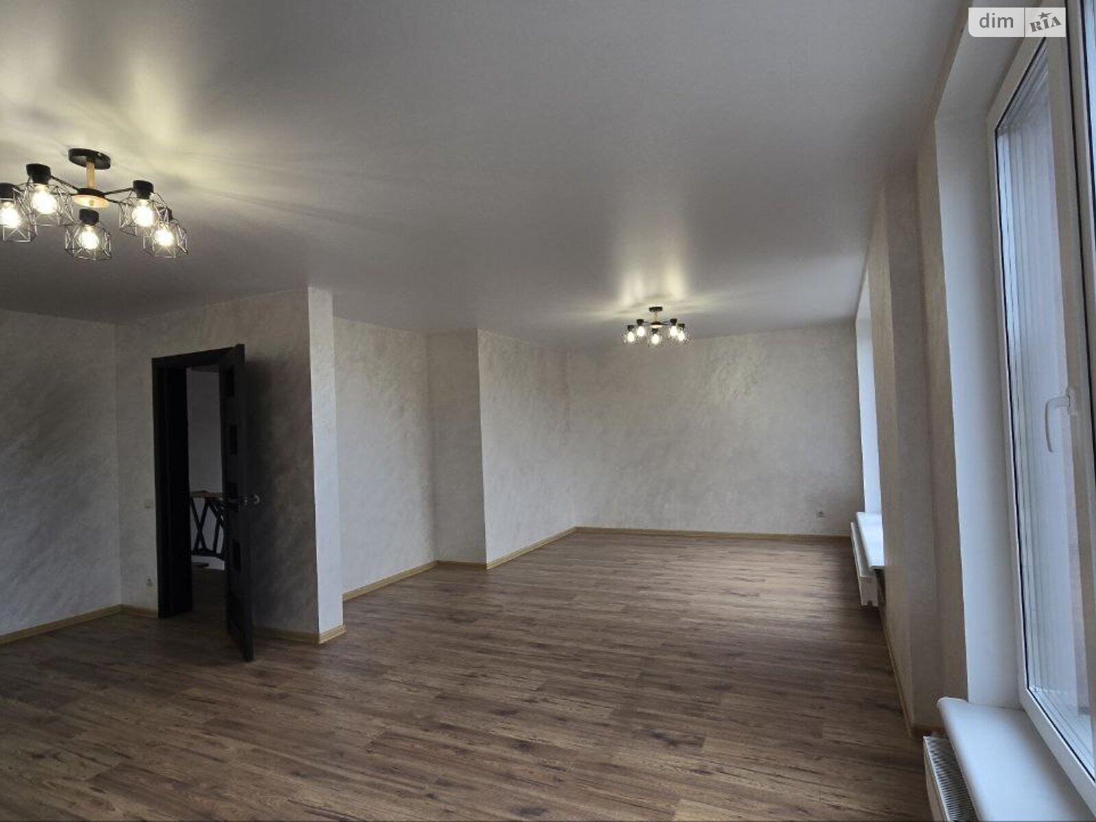 двухэтажный дом с ремонтом, 173.9 кв. м, кирпич. Продажа в Чернигове район Деснянский фото 1 двухэтажный дом с ремонтом, 173.9 кв. м, кирпич. Продажа в Чернигове район Деснянский фото 1