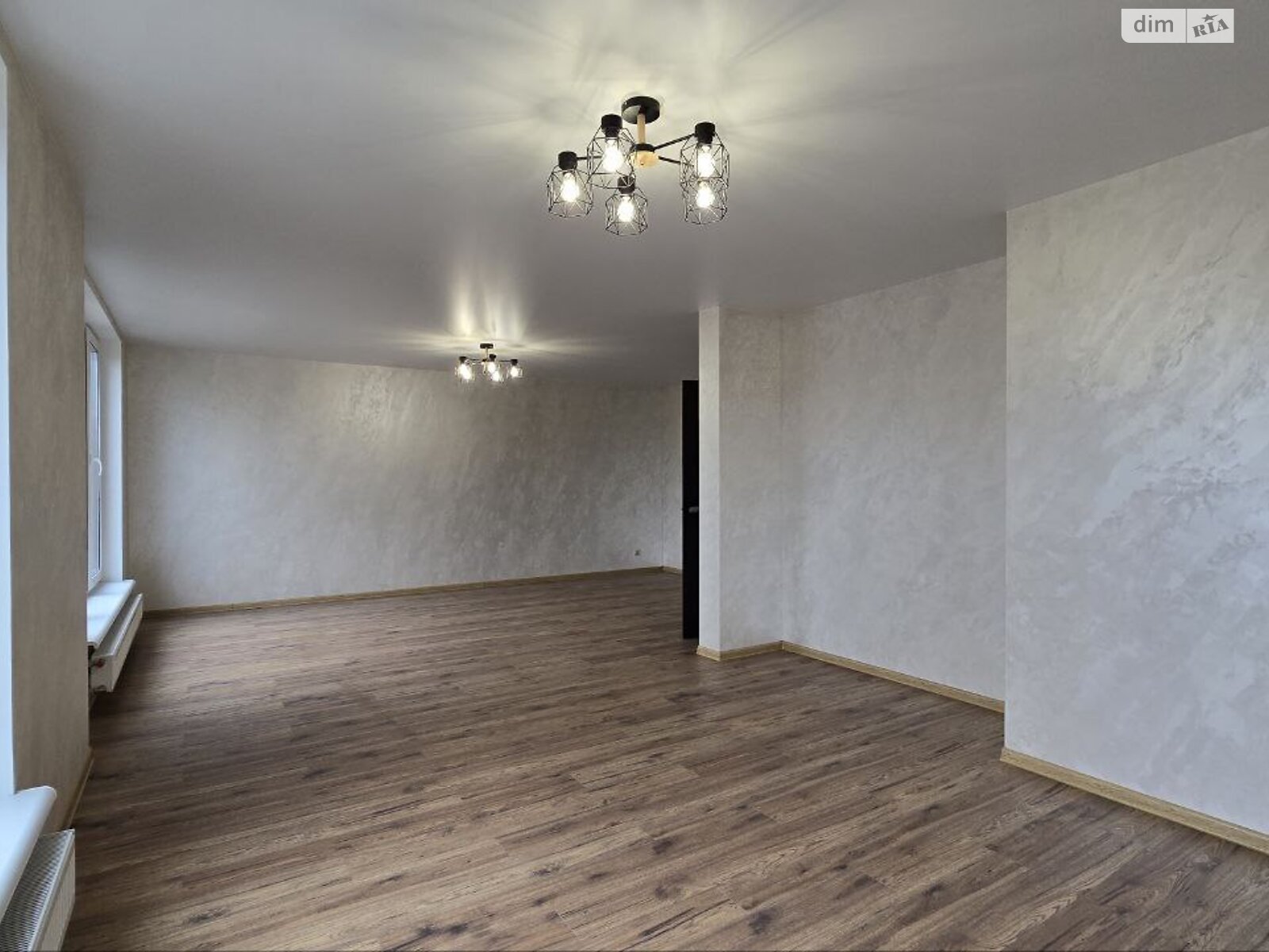 двухэтажный дом с ремонтом, 173.9 кв. м, кирпич. Продажа в Чернигове район Деснянский фото 1 двухэтажный дом с ремонтом, 173.9 кв. м, кирпич. Продажа в Чернигове район Деснянский фото 1