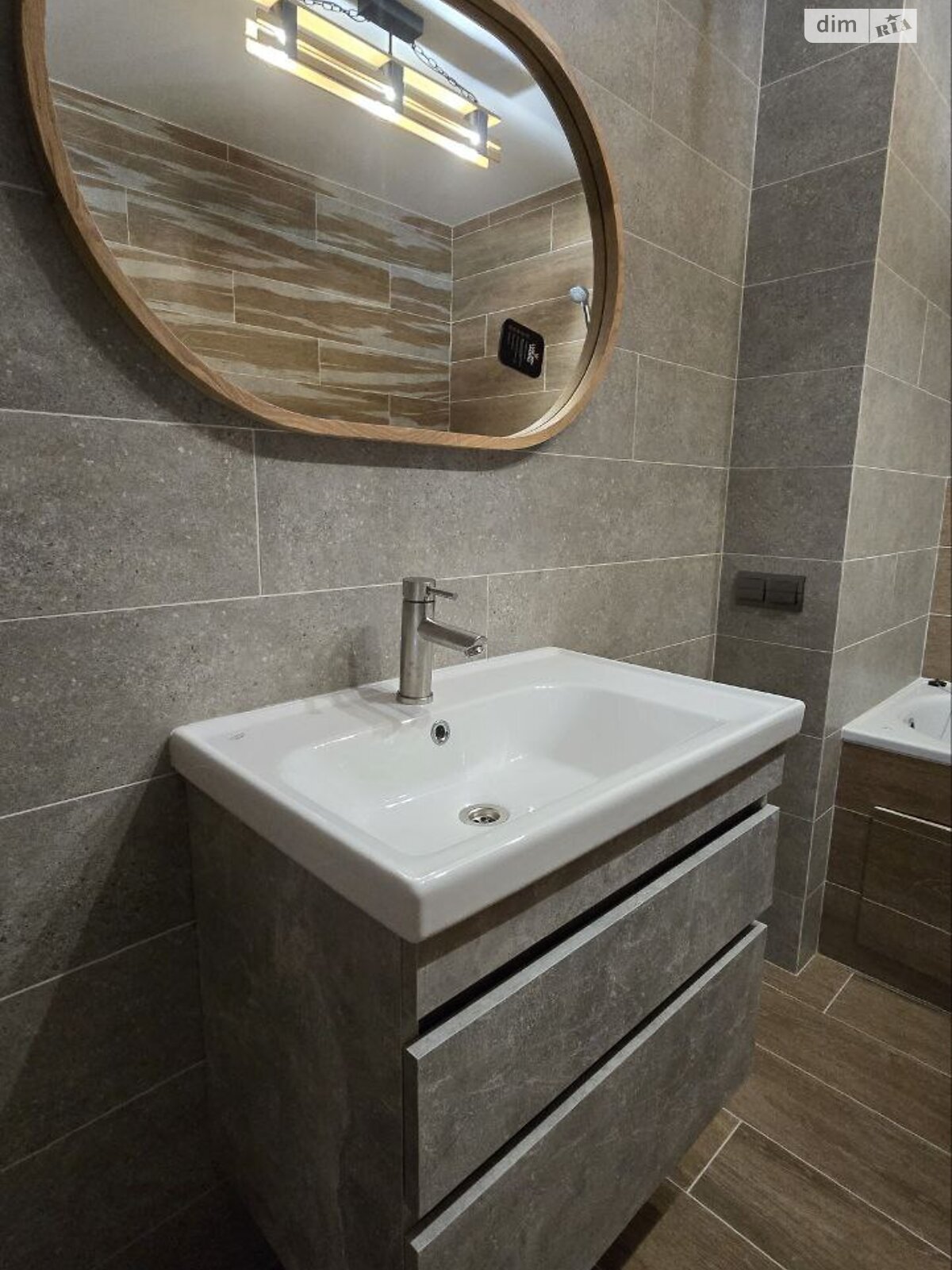 двухэтажный дом с ремонтом, 173.9 кв. м, кирпич. Продажа в Чернигове район Деснянский фото 1 двухэтажный дом с ремонтом, 173.9 кв. м, кирпич. Продажа в Чернигове район Деснянский фото 1