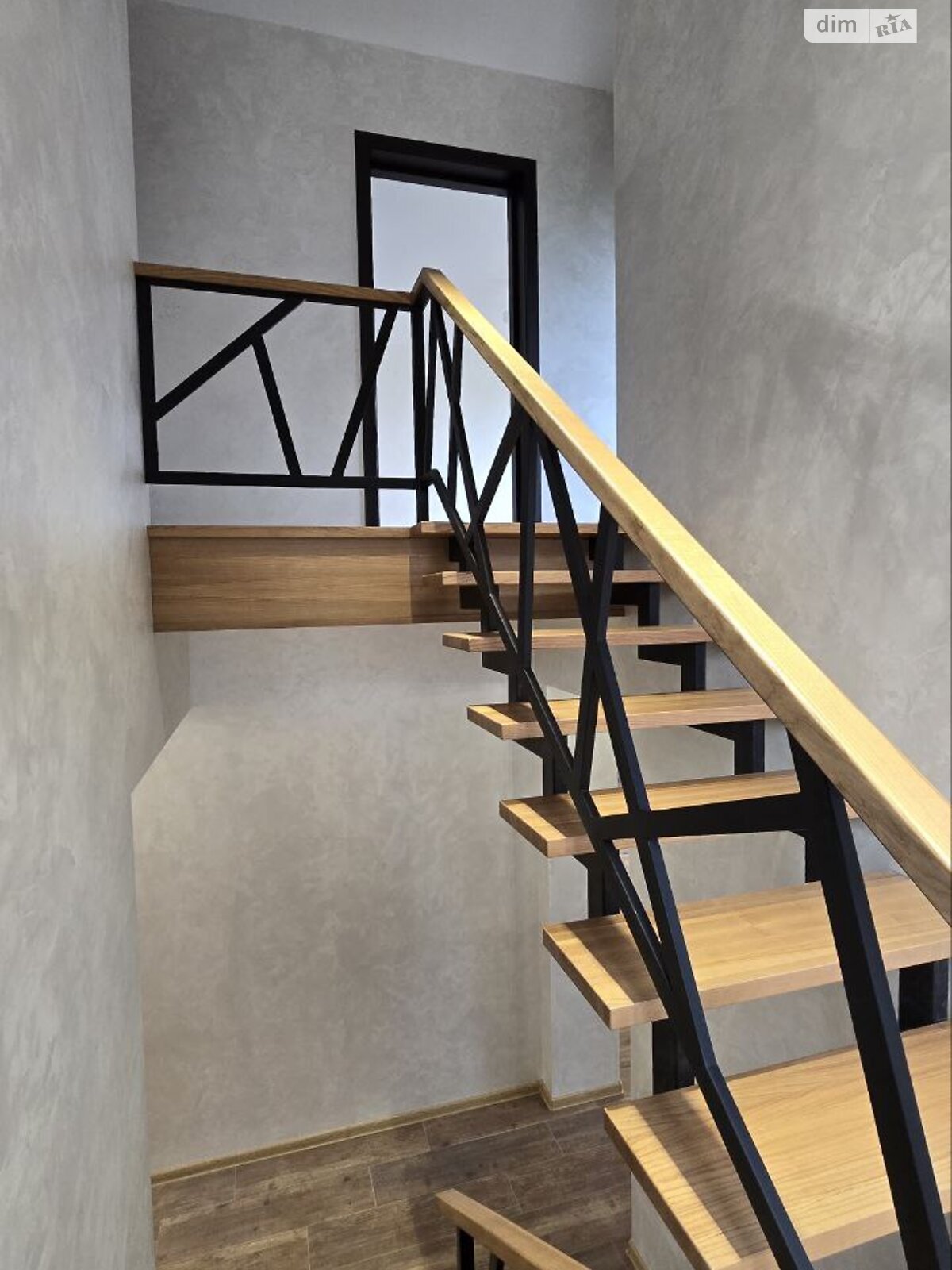 двухэтажный дом с ремонтом, 173.9 кв. м, кирпич. Продажа в Чернигове район Деснянский фото 1 двухэтажный дом с ремонтом, 173.9 кв. м, кирпич. Продажа в Чернигове район Деснянский фото 1