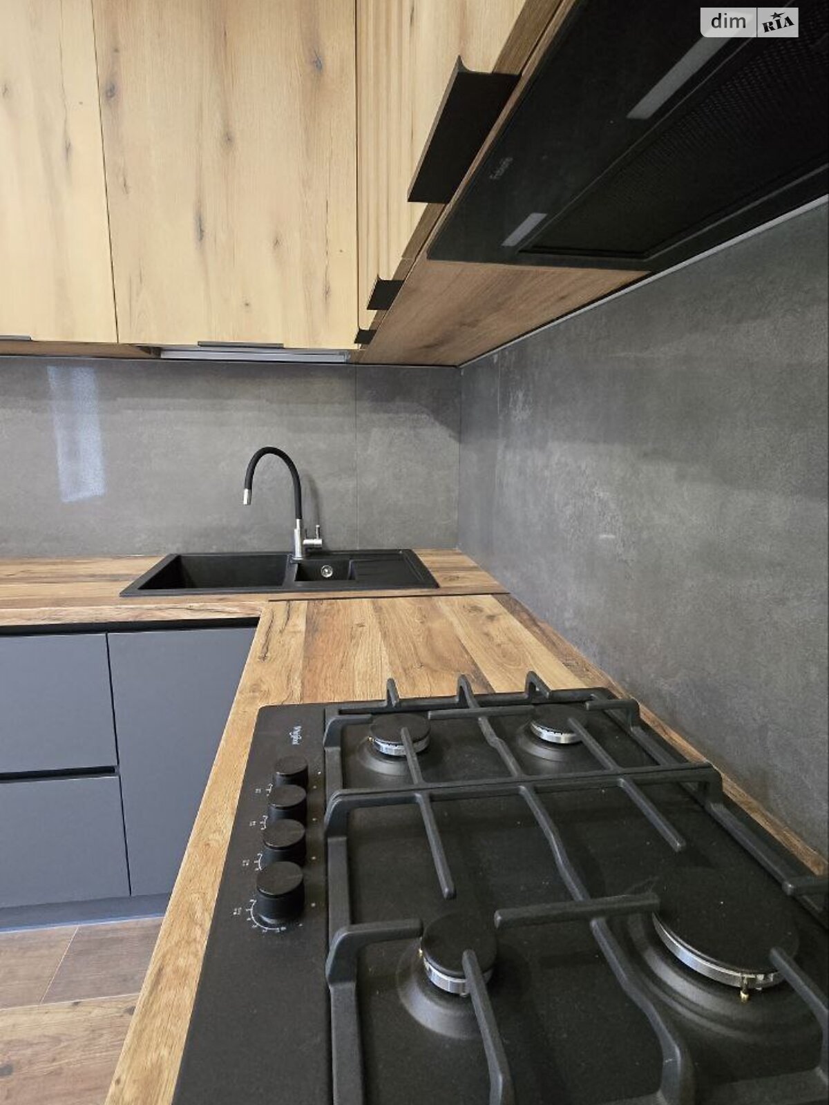 двухэтажный дом с ремонтом, 173.9 кв. м, кирпич. Продажа в Чернигове район Деснянский фото 1 двухэтажный дом с ремонтом, 173.9 кв. м, кирпич. Продажа в Чернигове район Деснянский фото 1