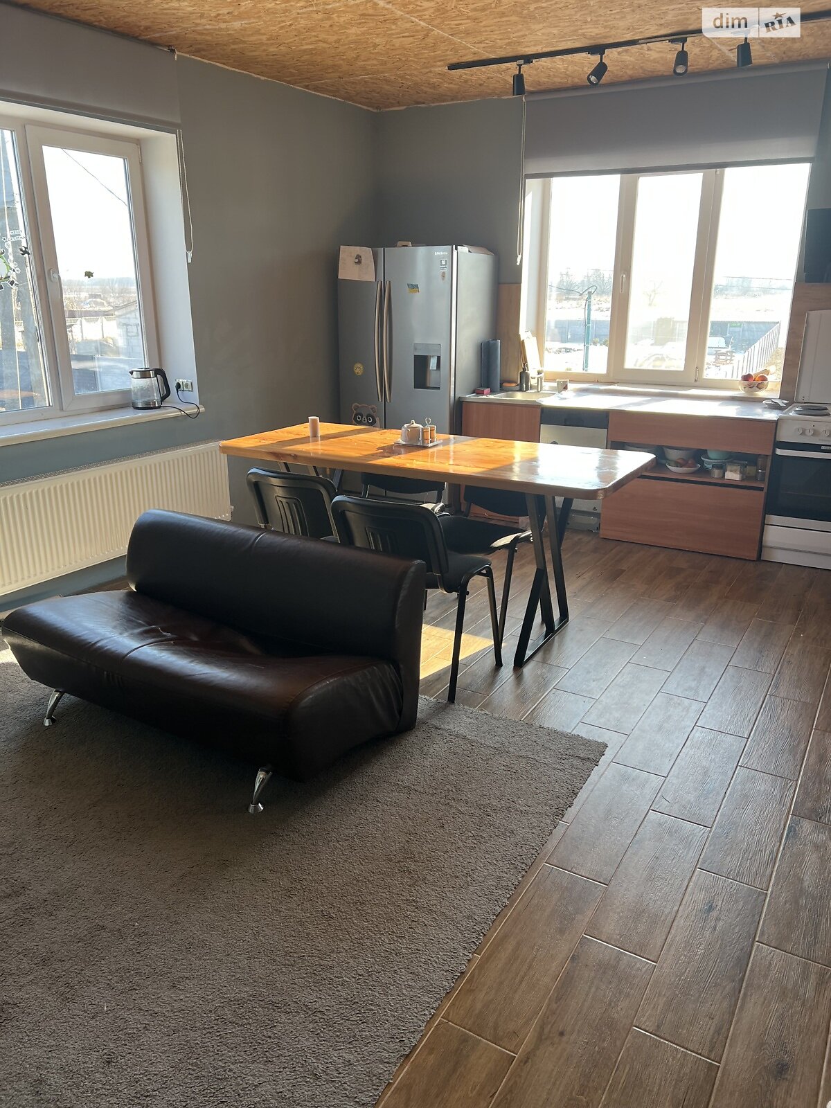 трехэтажный дом беседка, 97 кв. м, кирпич. Продажа в Чернигове район Деснянский фото 1 трехэтажный дом беседка, 97 кв. м, кирпич. Продажа в Чернигове район Деснянский фото 1