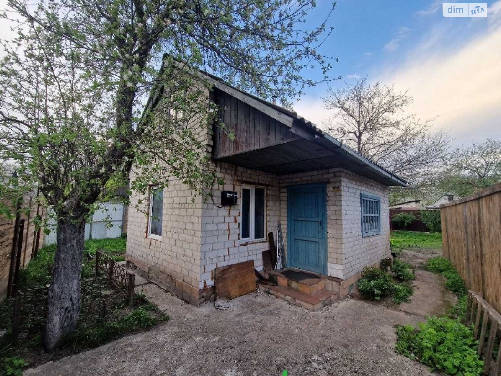 двухэтажный дом, 36 кв. м, кирпич. Продажа в Чернигове район Коты фото 1