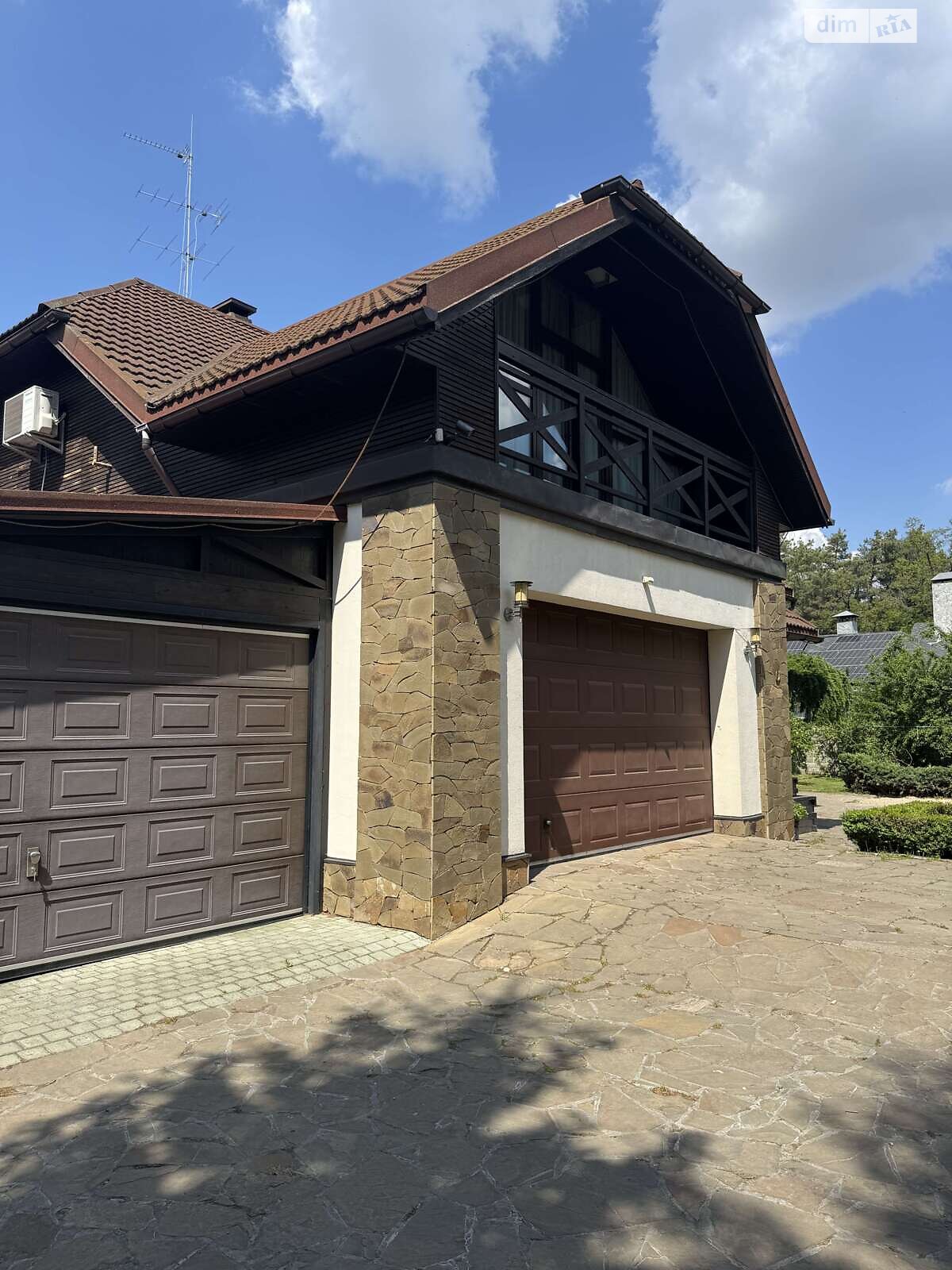 двоповерховий будинок з гаражем, 248.1 кв. м, цегла. Продаж в Чернігові, район Яловщина фото 1 двоповерховий будинок з гаражем, 248.1 кв. м, цегла. Продаж в Чернігові, район Яловщина фото 1