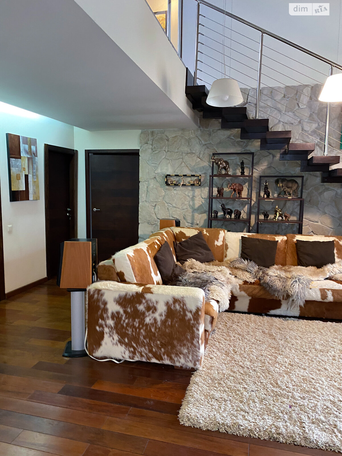 двоповерховий будинок з гаражем, 248.1 кв. м, цегла. Продаж в Чернігові, район Яловщина фото 1 двоповерховий будинок з гаражем, 248.1 кв. м, цегла. Продаж в Чернігові, район Яловщина фото 1