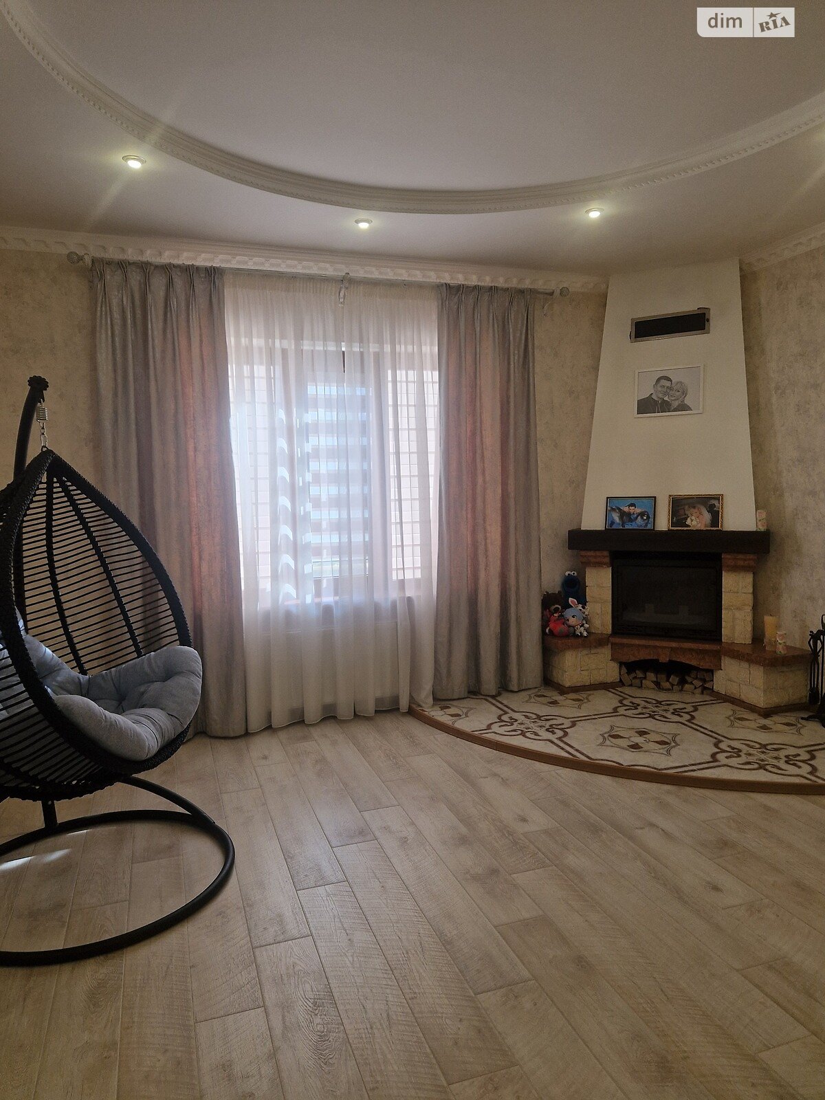 двухэтажный дом с гаражом, 213.3 кв. м, ракушечник (ракушняк). Продажа в Черноморске фото 1
