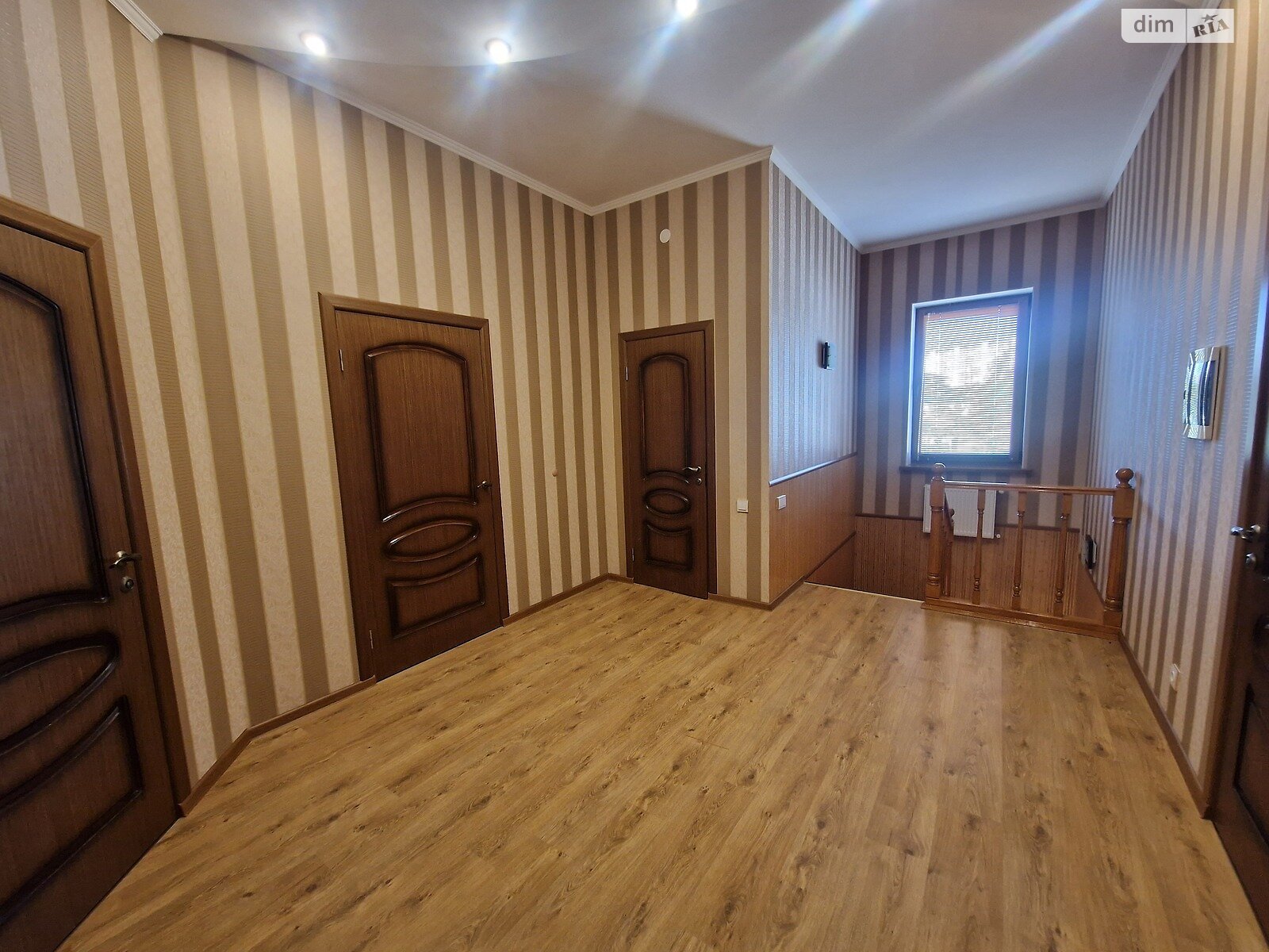 двухэтажный дом с гаражом, 213.3 кв. м, ракушечник (ракушняк). Продажа в Черноморске фото 1