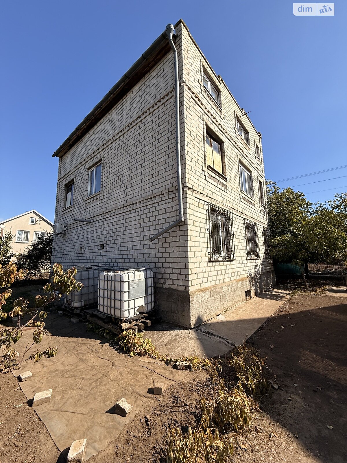 двухэтажный дом с гаражом, 130 кв. м, кирпич. Продажа в Великодолинском фото 1