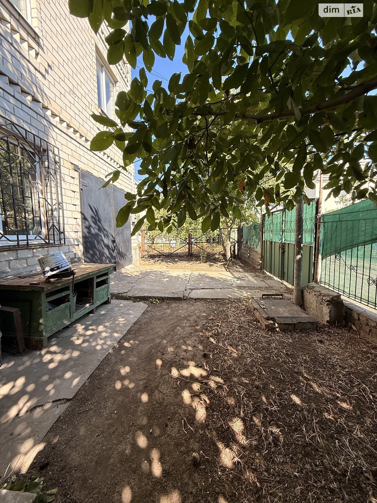 двухэтажный дом с гаражом, 130 кв. м, кирпич. Продажа в Великодолинском фото 1