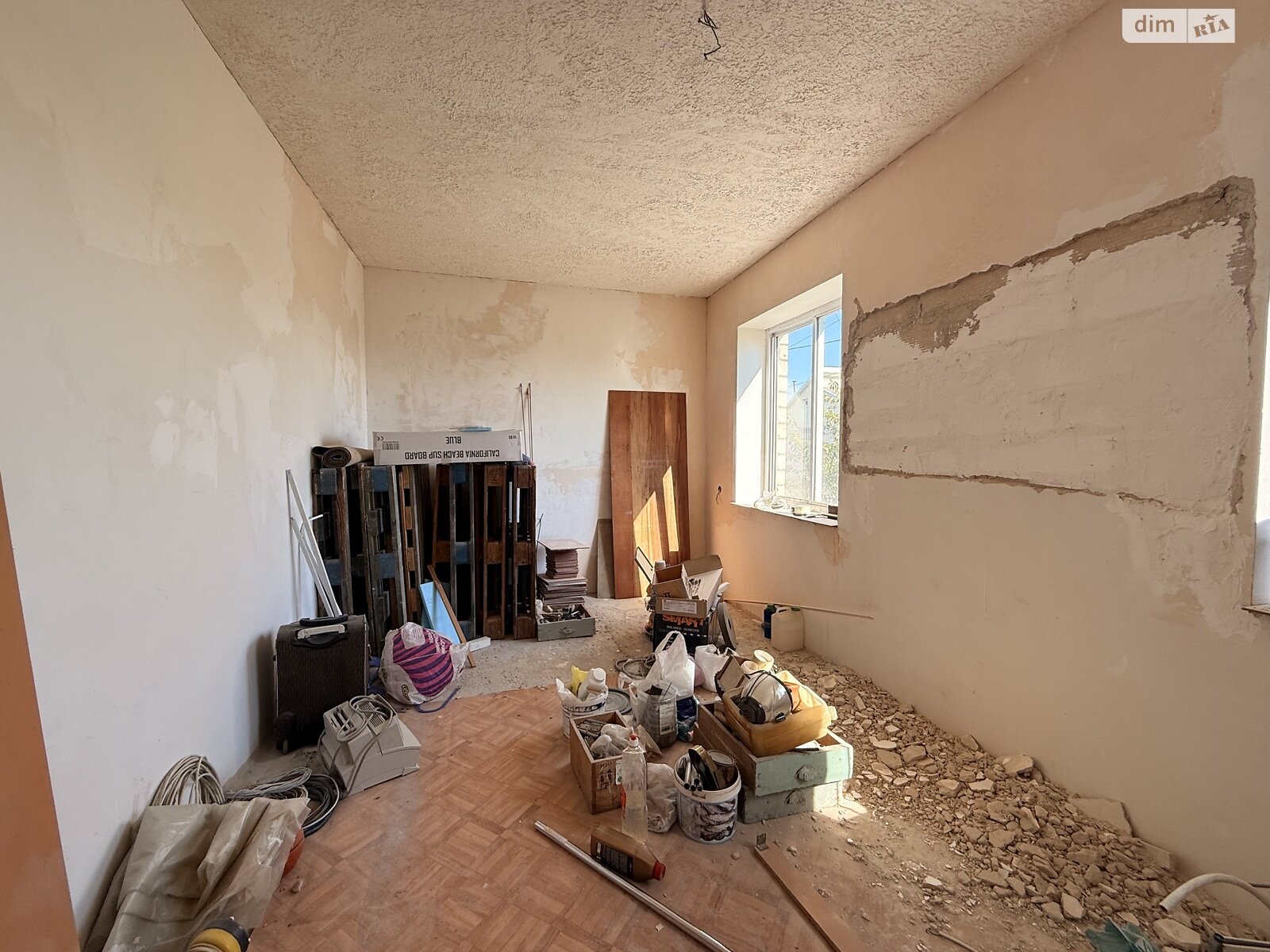 двухэтажный дом с гаражом, 130 кв. м, кирпич. Продажа в Великодолинском фото 1