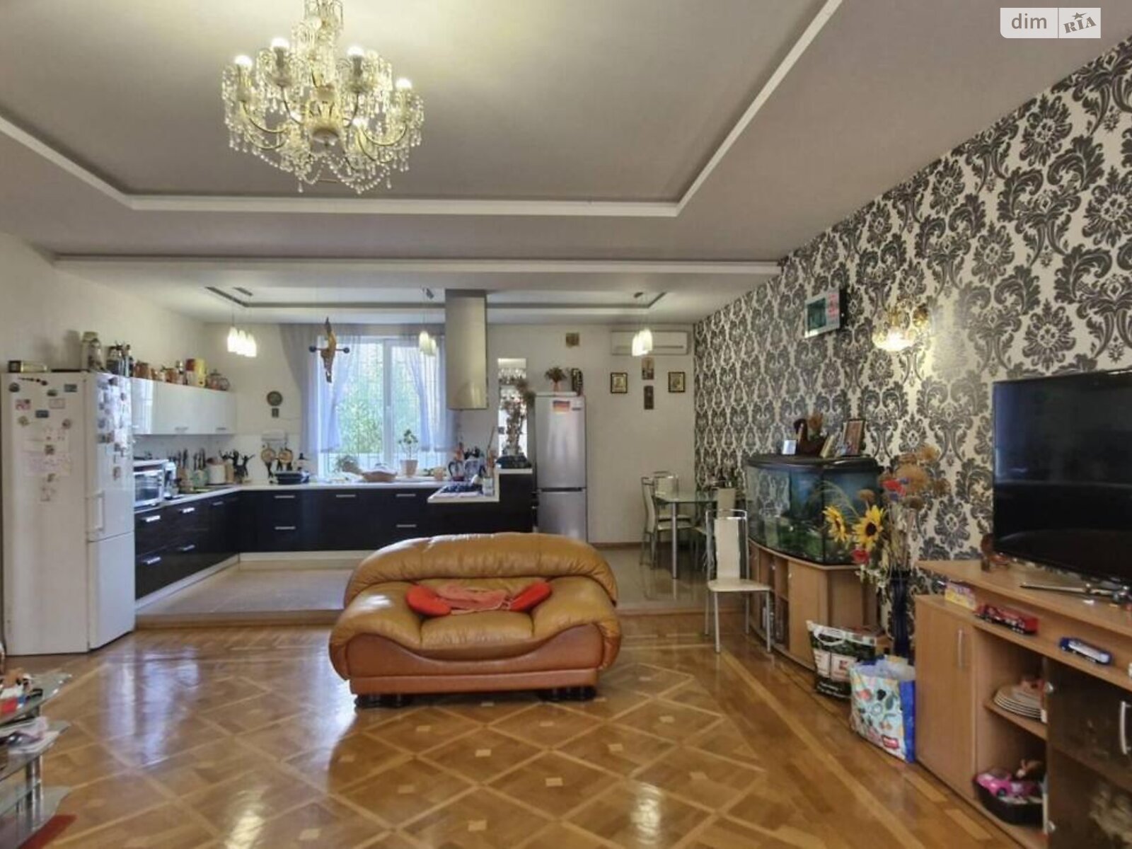 двухэтажный дом, 339 кв. м, кирпич. Продажа в Черноморске район Ильичевск фото 1 двухэтажный дом, 339 кв. м, кирпич. Продажа в Черноморске район Ильичевск фото 1