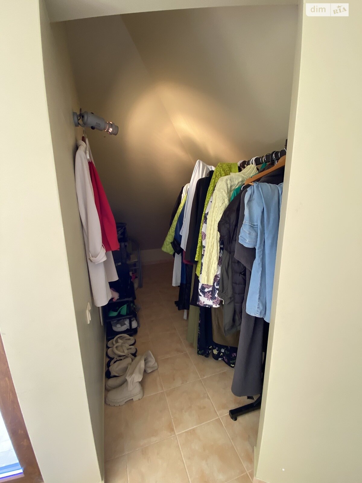 трехэтажный дом с балконом, 220 кв. м, кирпич. Продажа в Черноморске район Ильичевск фото 1 трехэтажный дом с балконом, 220 кв. м, кирпич. Продажа в Черноморске район Ильичевск фото 1