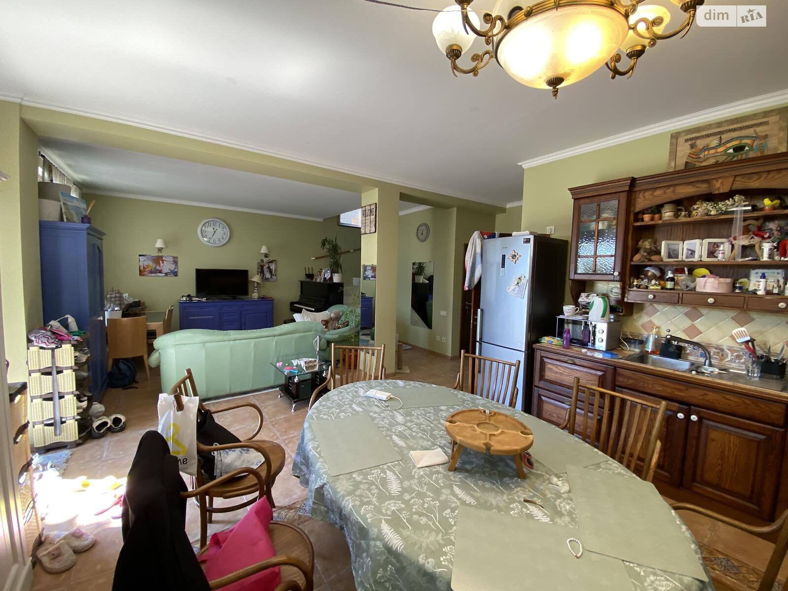 трехэтажный дом с балконом, 220 кв. м, кирпич. Продажа в Черноморске район Ильичевск фото 1 трехэтажный дом с балконом, 220 кв. м, кирпич. Продажа в Черноморске район Ильичевск фото 1