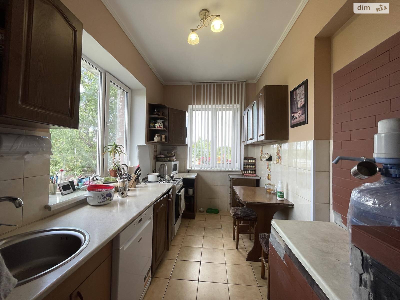 двухэтажный дом с балконом, 130 кв. м, кирпич. Продажа в Черноморске фото 1 двухэтажный дом с балконом, 130 кв. м, кирпич. Продажа в Черноморске фото 1