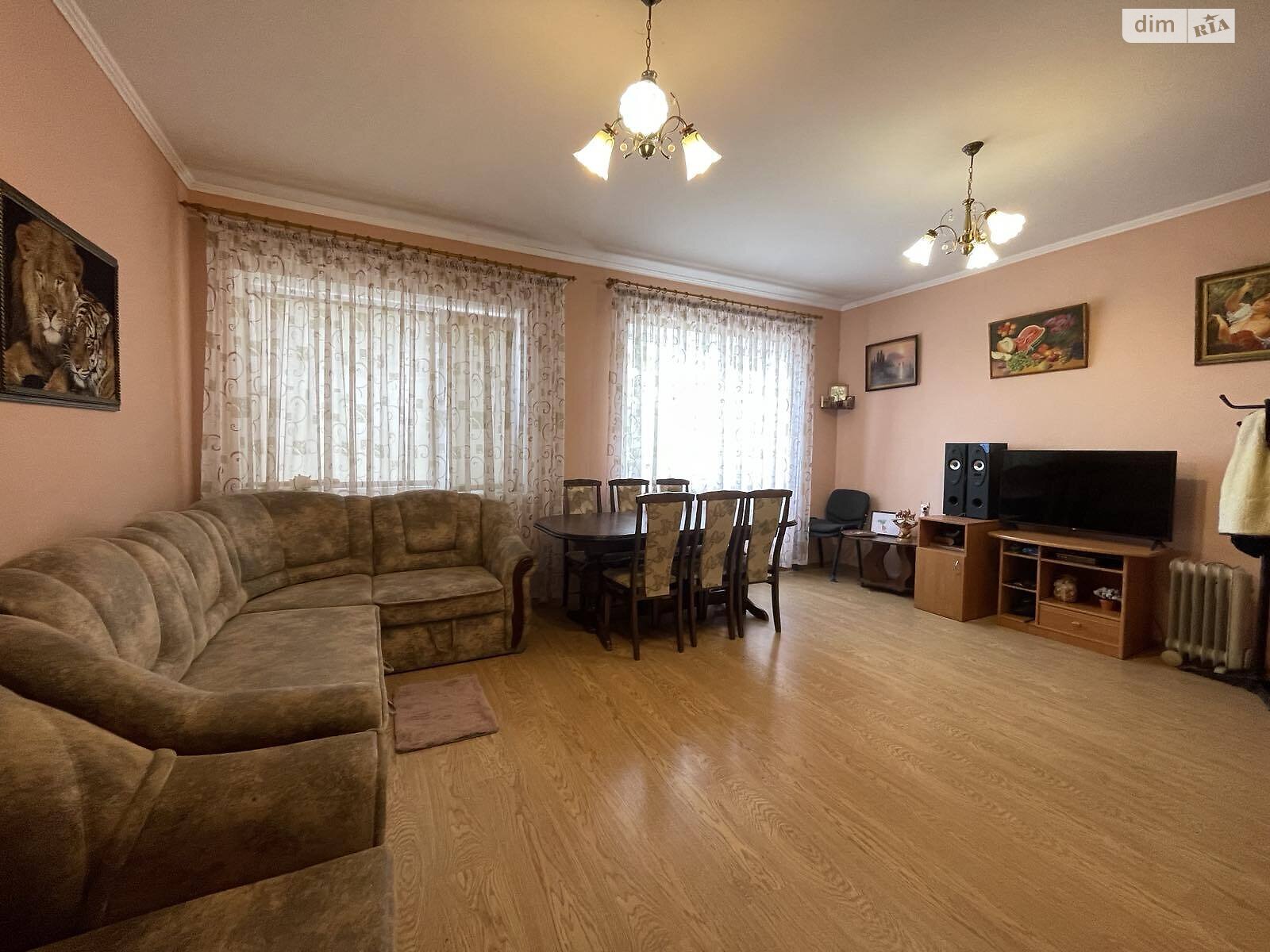 двухэтажный дом с балконом, 130 кв. м, кирпич. Продажа в Черноморске фото 1 двухэтажный дом с балконом, 130 кв. м, кирпич. Продажа в Черноморске фото 1