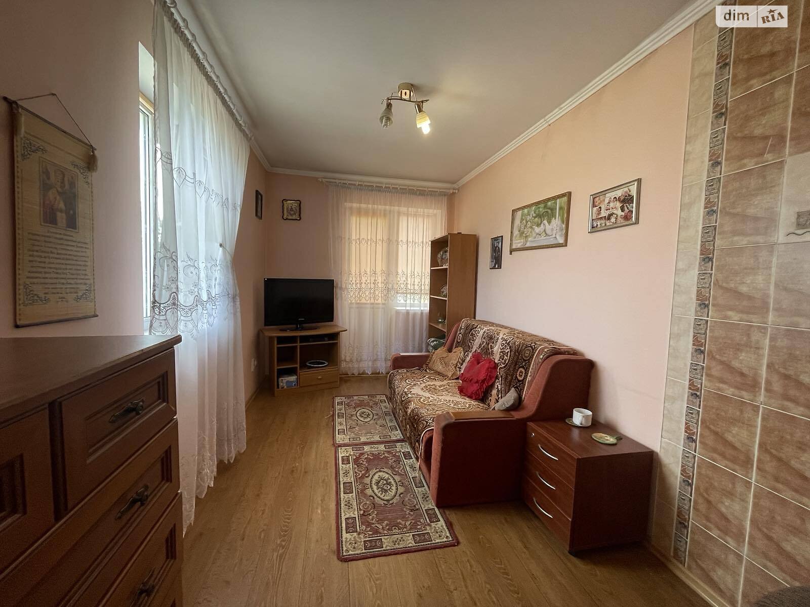 двухэтажный дом с балконом, 130 кв. м, кирпич. Продажа в Черноморске фото 1 двухэтажный дом с балконом, 130 кв. м, кирпич. Продажа в Черноморске фото 1