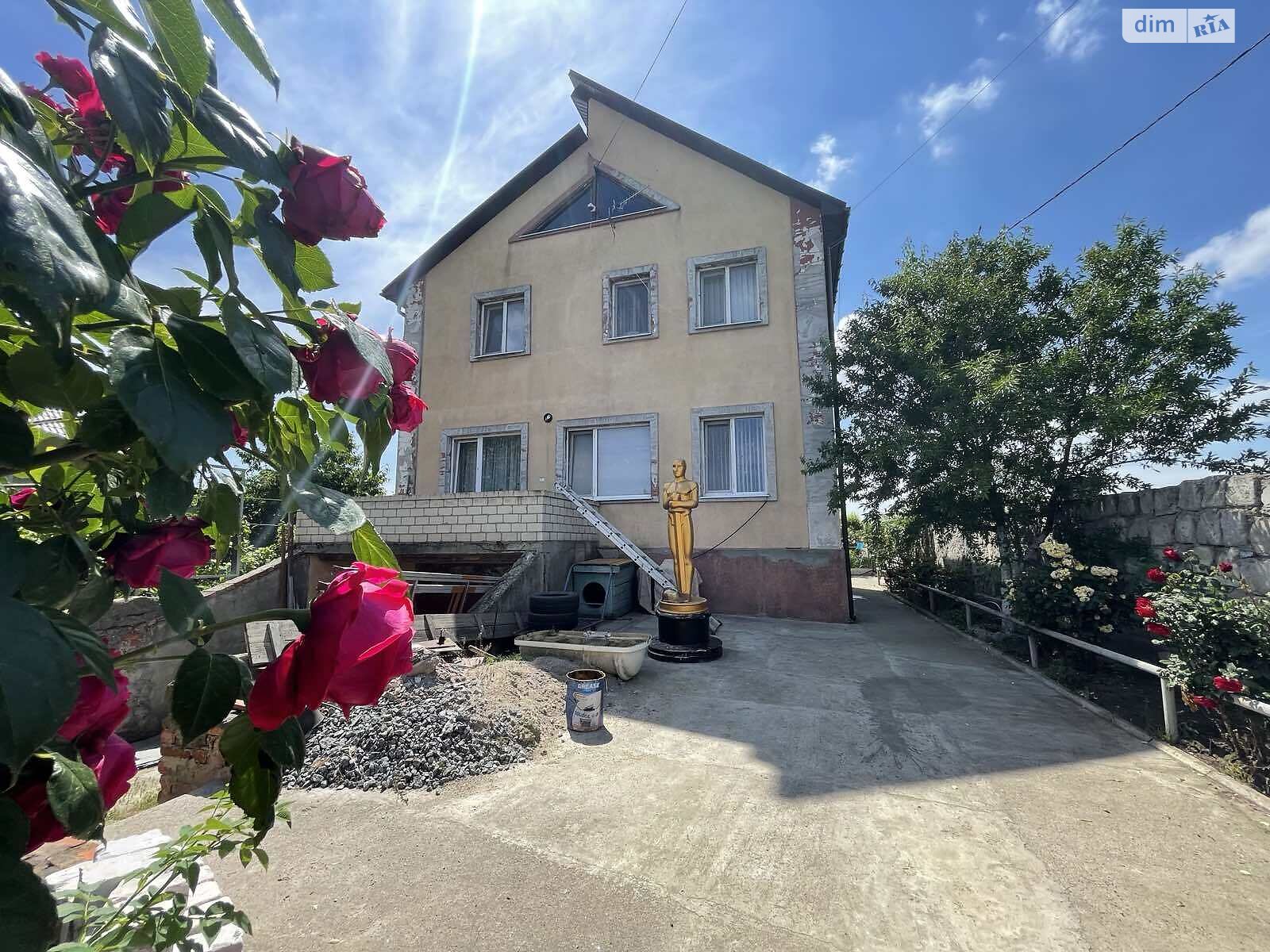 двухэтажный дом с балконом, 130 кв. м, кирпич. Продажа в Черноморске фото 1 двухэтажный дом с балконом, 130 кв. м, кирпич. Продажа в Черноморске фото 1