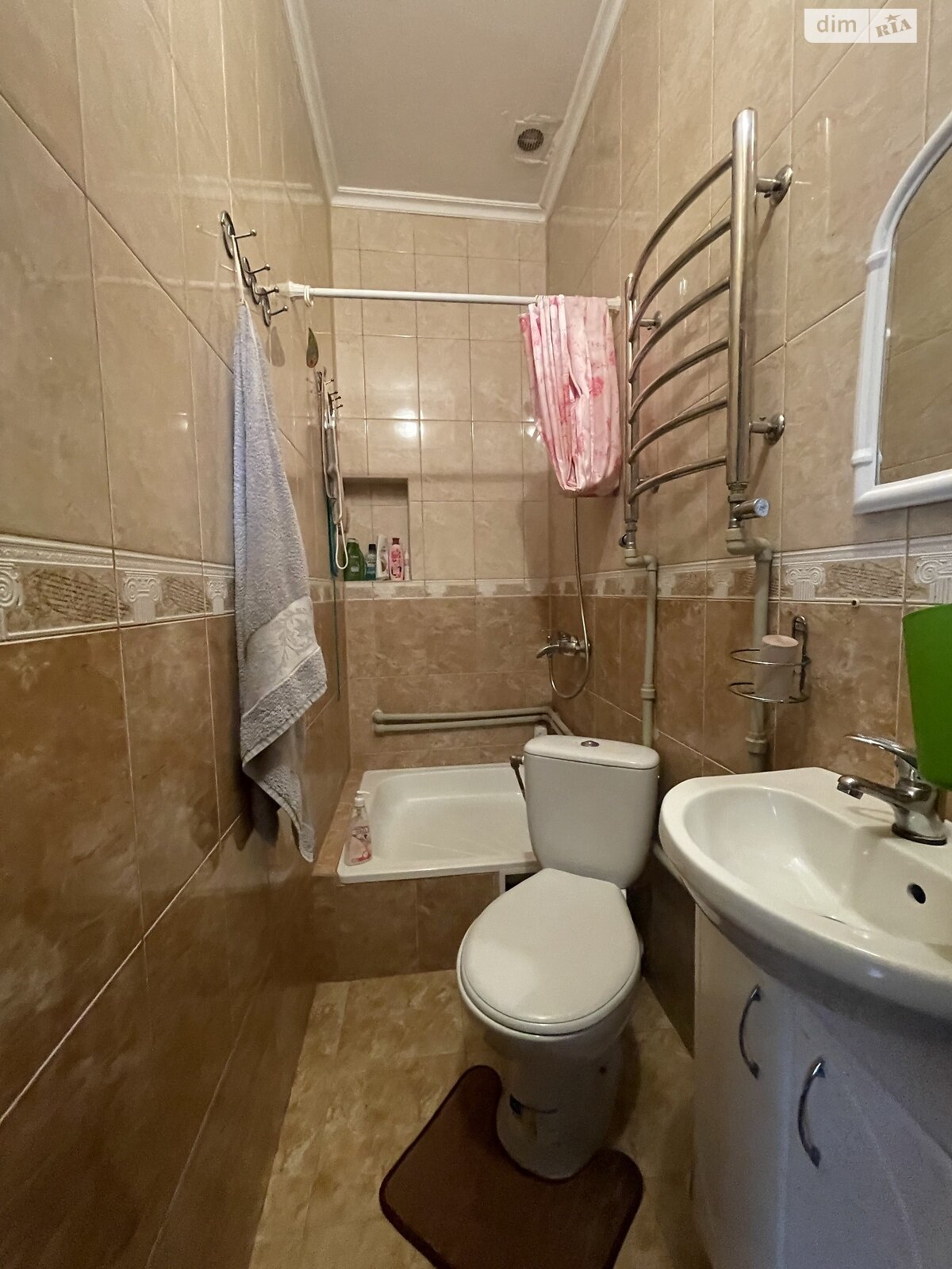 трехэтажный дом с отоплением, 179.1 кв. м, газобетон. Продажа в Черноморске район Молодежное фото 1 трехэтажный дом с отоплением, 179.1 кв. м, газобетон. Продажа в Черноморске район Молодежное фото 1