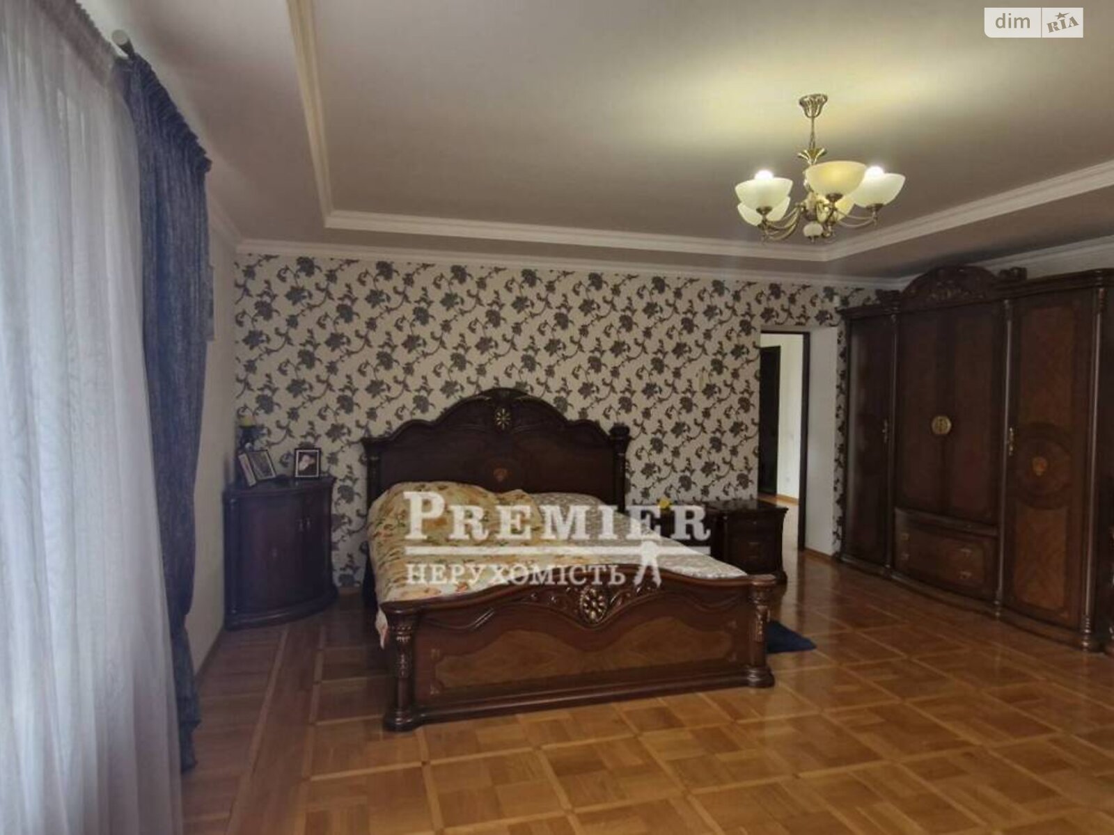двухэтажный дом с верандой, 339 кв. м, кирпич. Продажа в Черноморске фото 1 двухэтажный дом с верандой, 339 кв. м, кирпич. Продажа в Черноморске фото 1