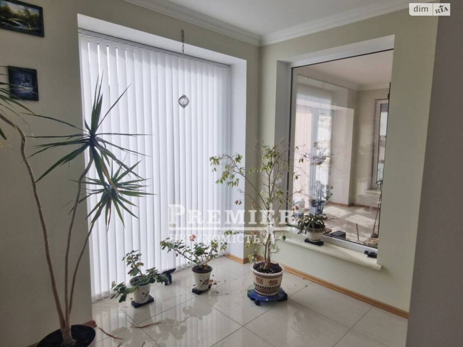двухэтажный дом с верандой, 339 кв. м, кирпич. Продажа в Черноморске фото 1 двухэтажный дом с верандой, 339 кв. м, кирпич. Продажа в Черноморске фото 1